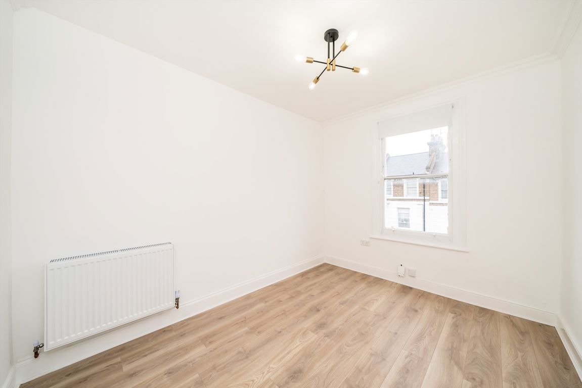 3B, St Stephens Grove, London photo 4