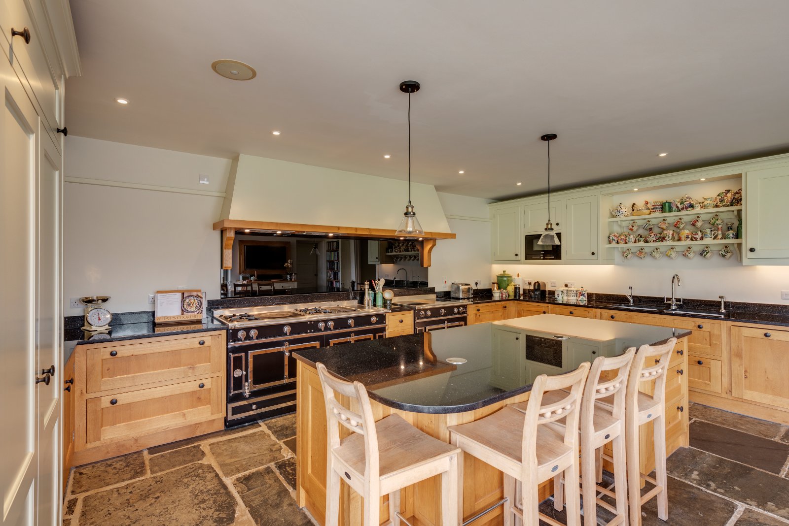 12 bedroom country house for sale 0