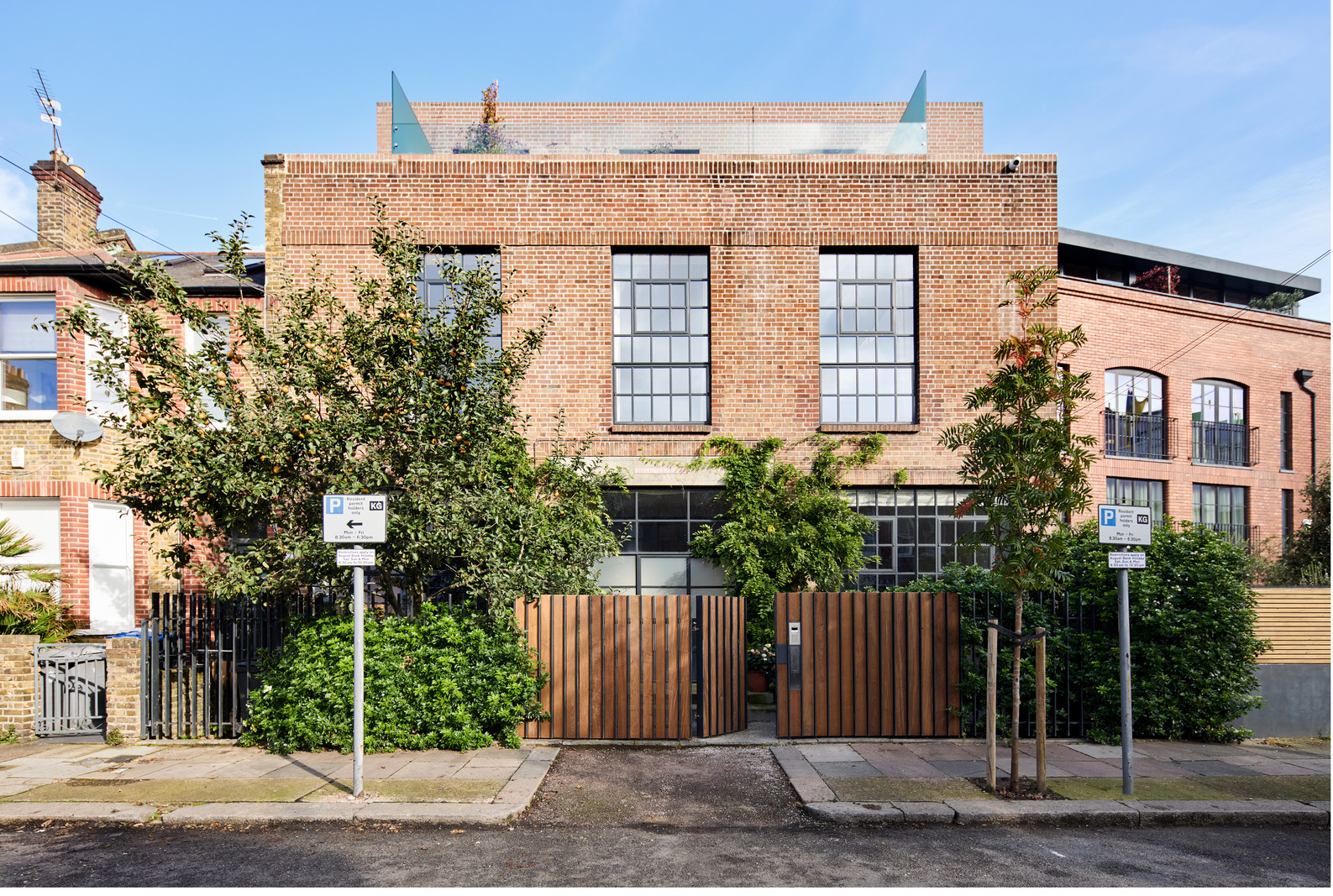 5 bedroom end terrace house for sale 0