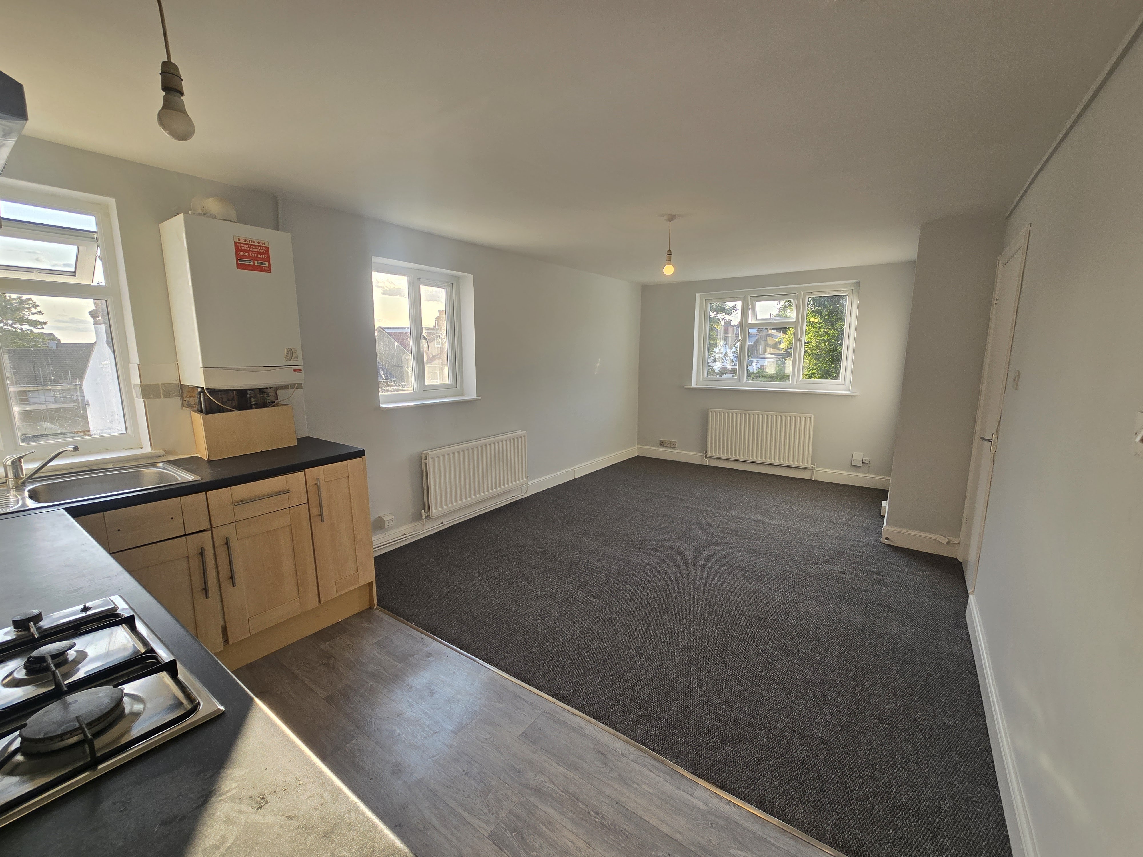 31 F5 , Woodville Road, London, Thornton Heath photo 5