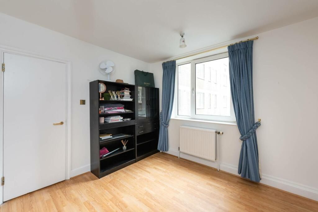 7 Redmans Road, London photo 3