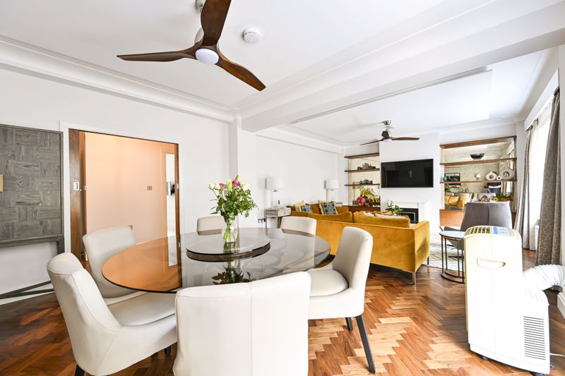 4 bedroom flat for sale 0