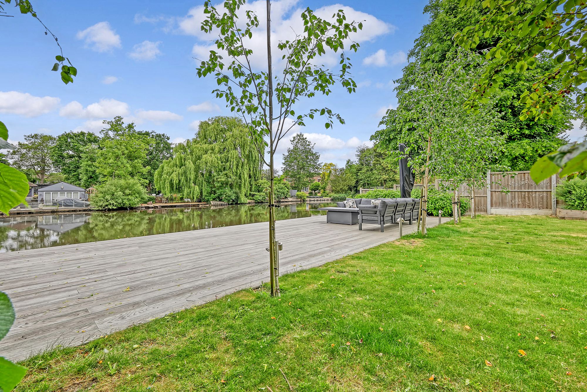 5 bedroom detached house for sale 0