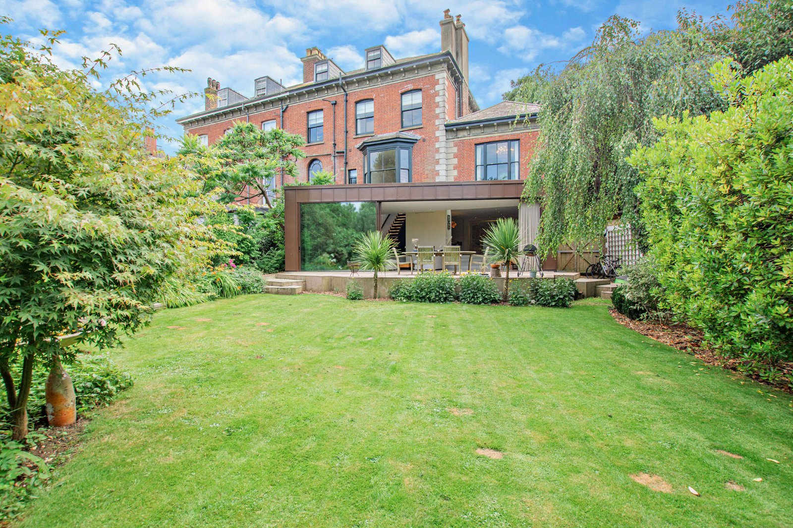 3 bedroom town new house for sale