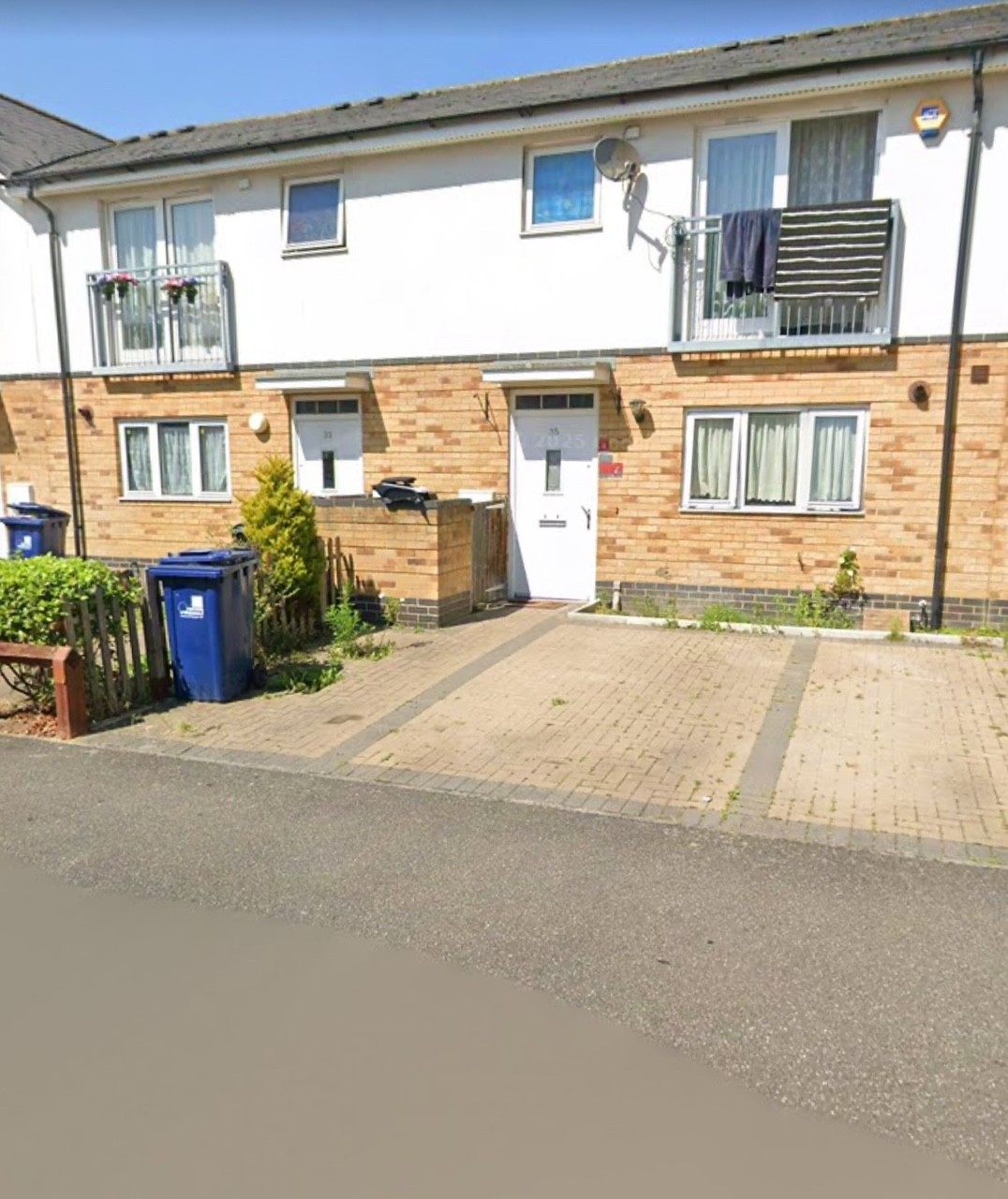 35 Brick Lane, Northolt photo 2