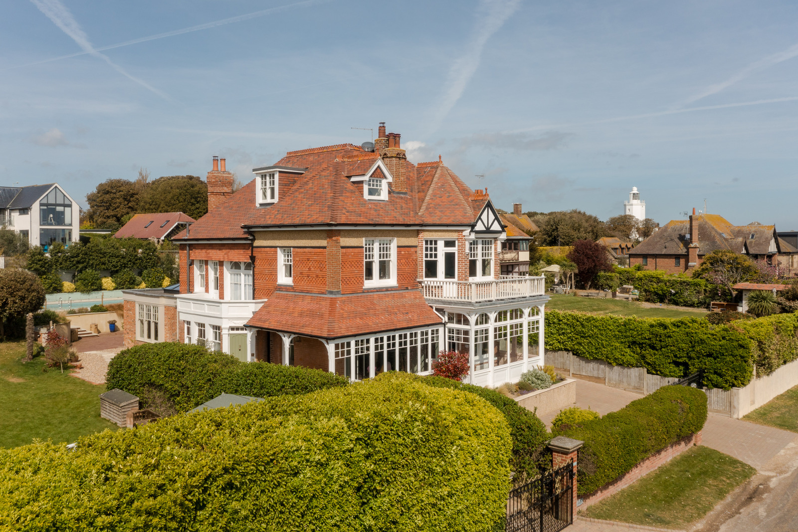 5 bedroom detached house for sale 0