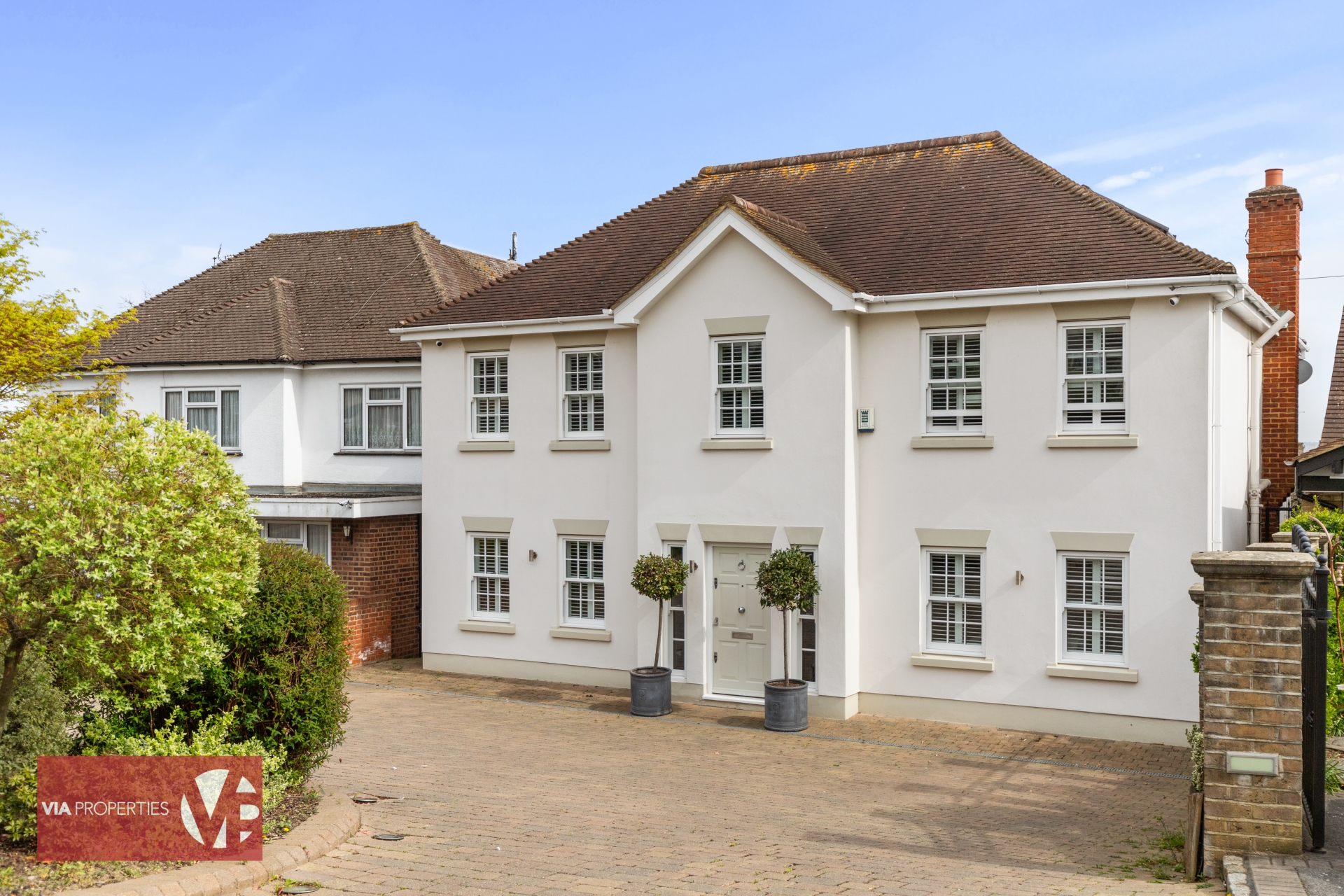 2 bedroom flat for sale