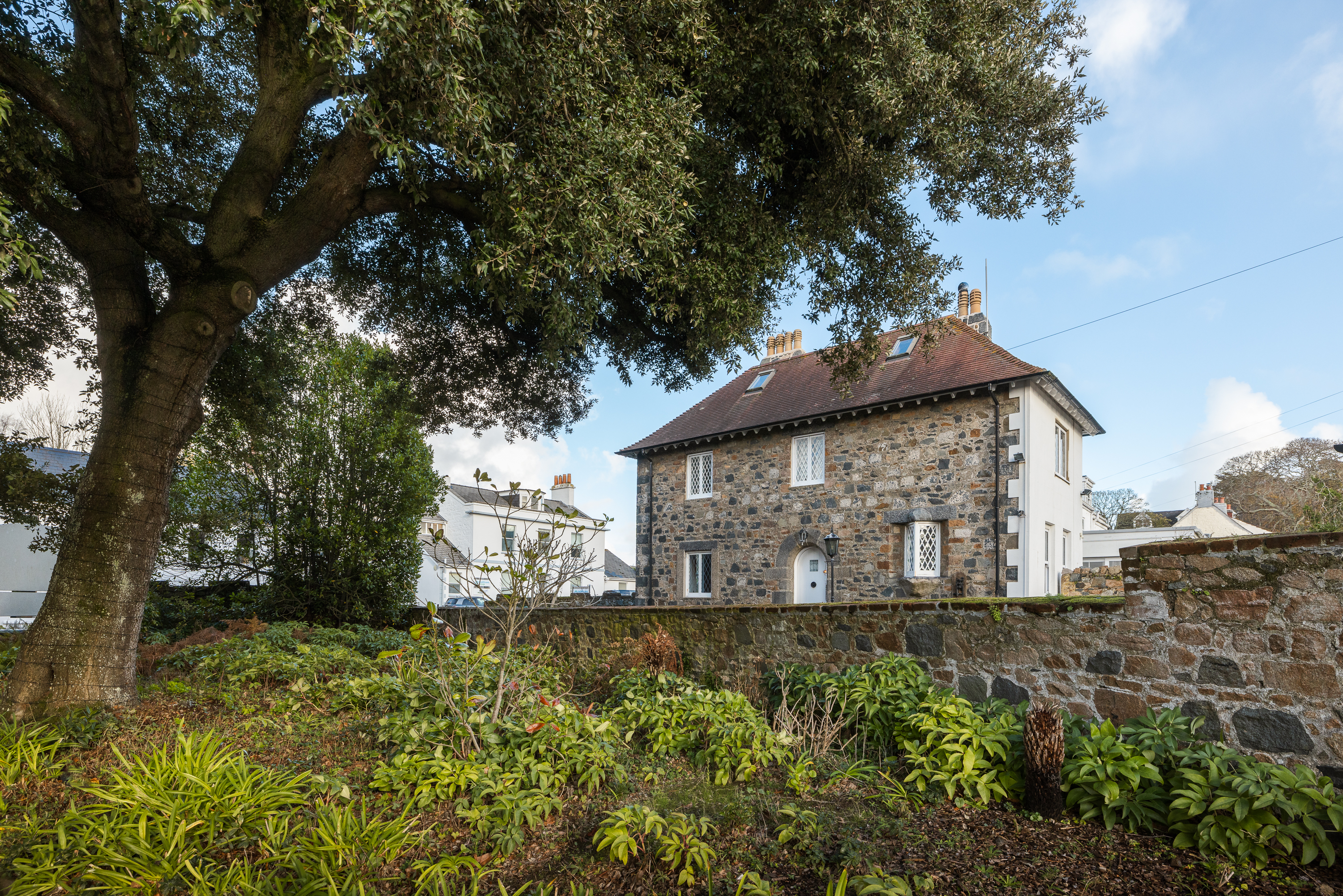 3 bedroom town house for sale 0