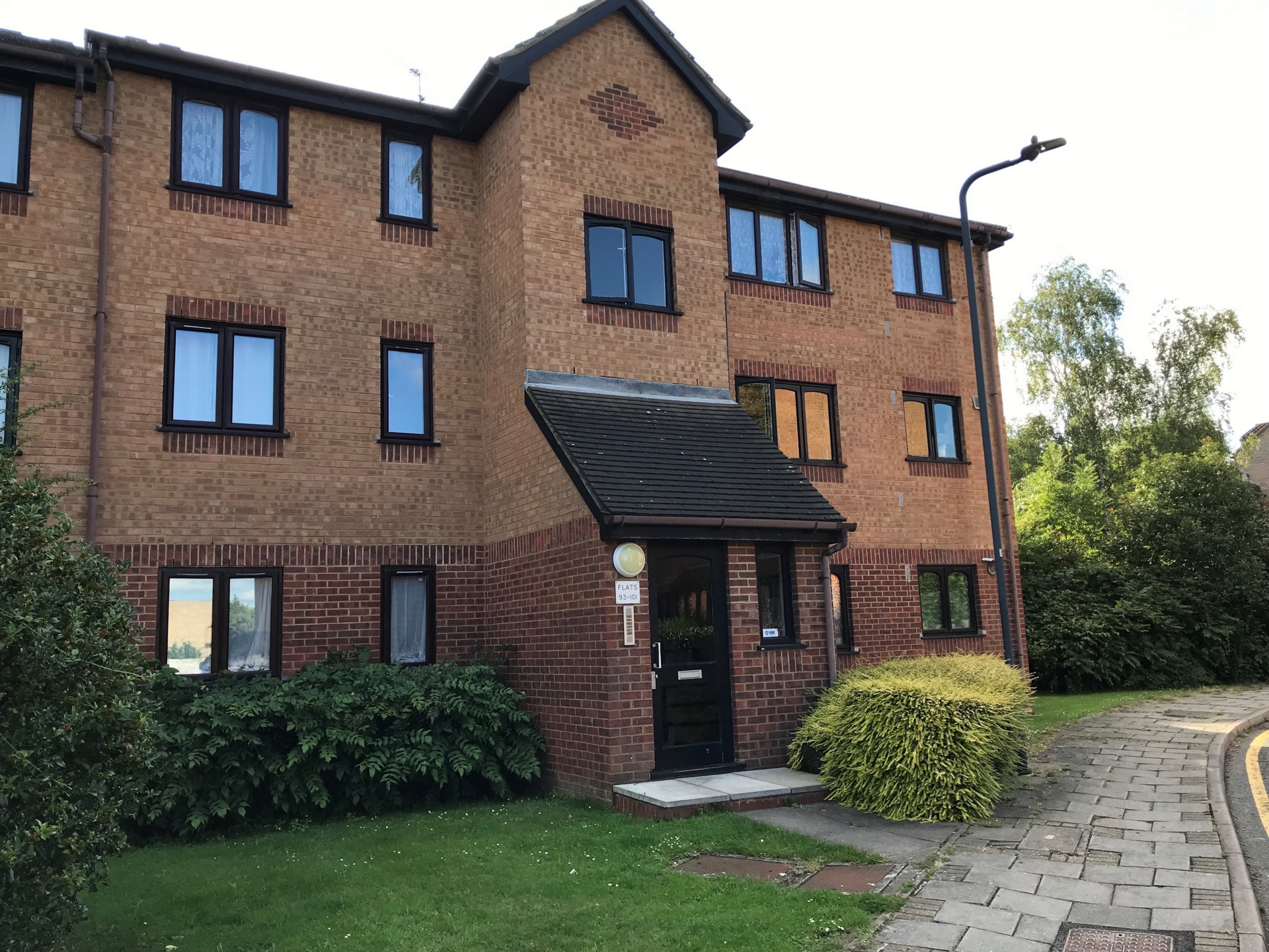 93, Pempath Place, Middlesex photo 2