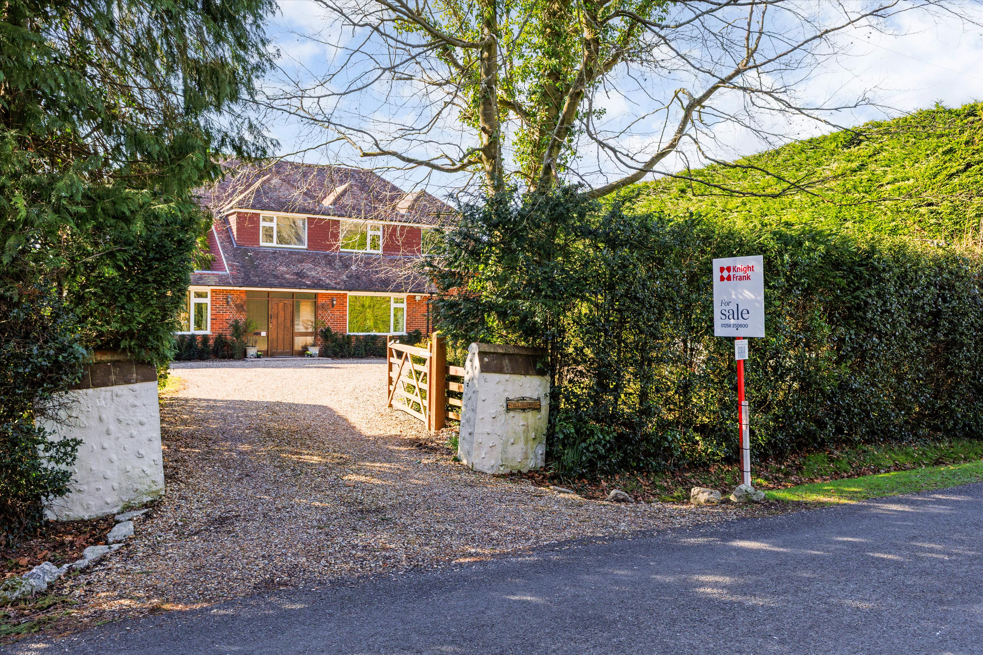 4 bedroom detached house for sale in Hartfield