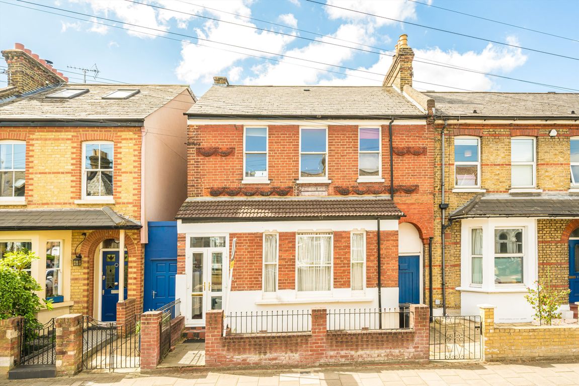 4 bedroom property for sale 0