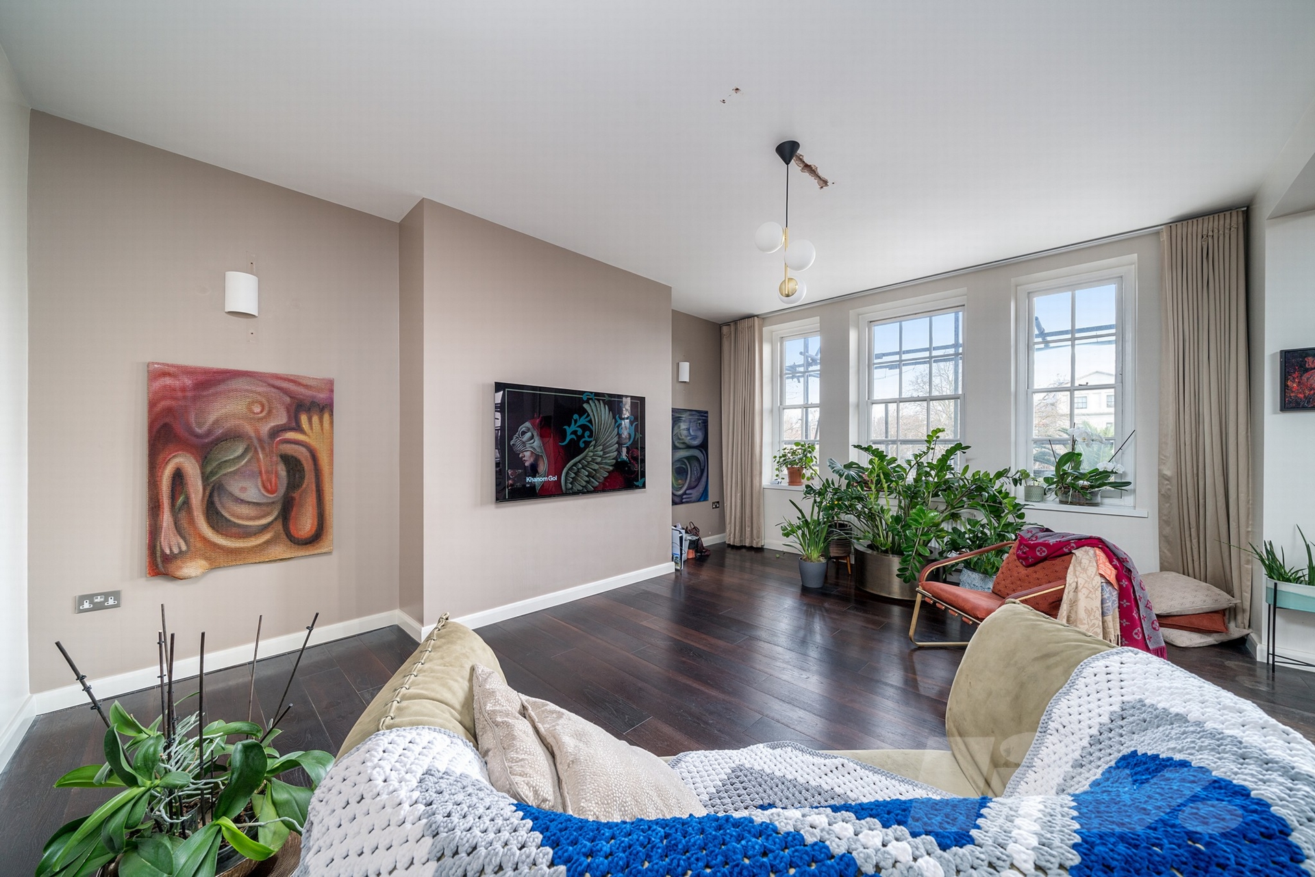4 bedroom flat for sale 0