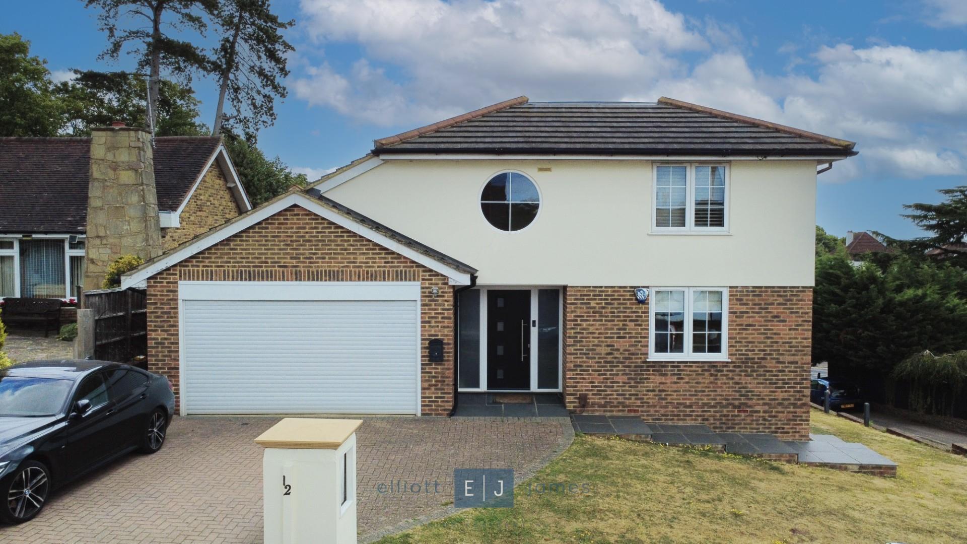 5 bedroom detached house for sale 0