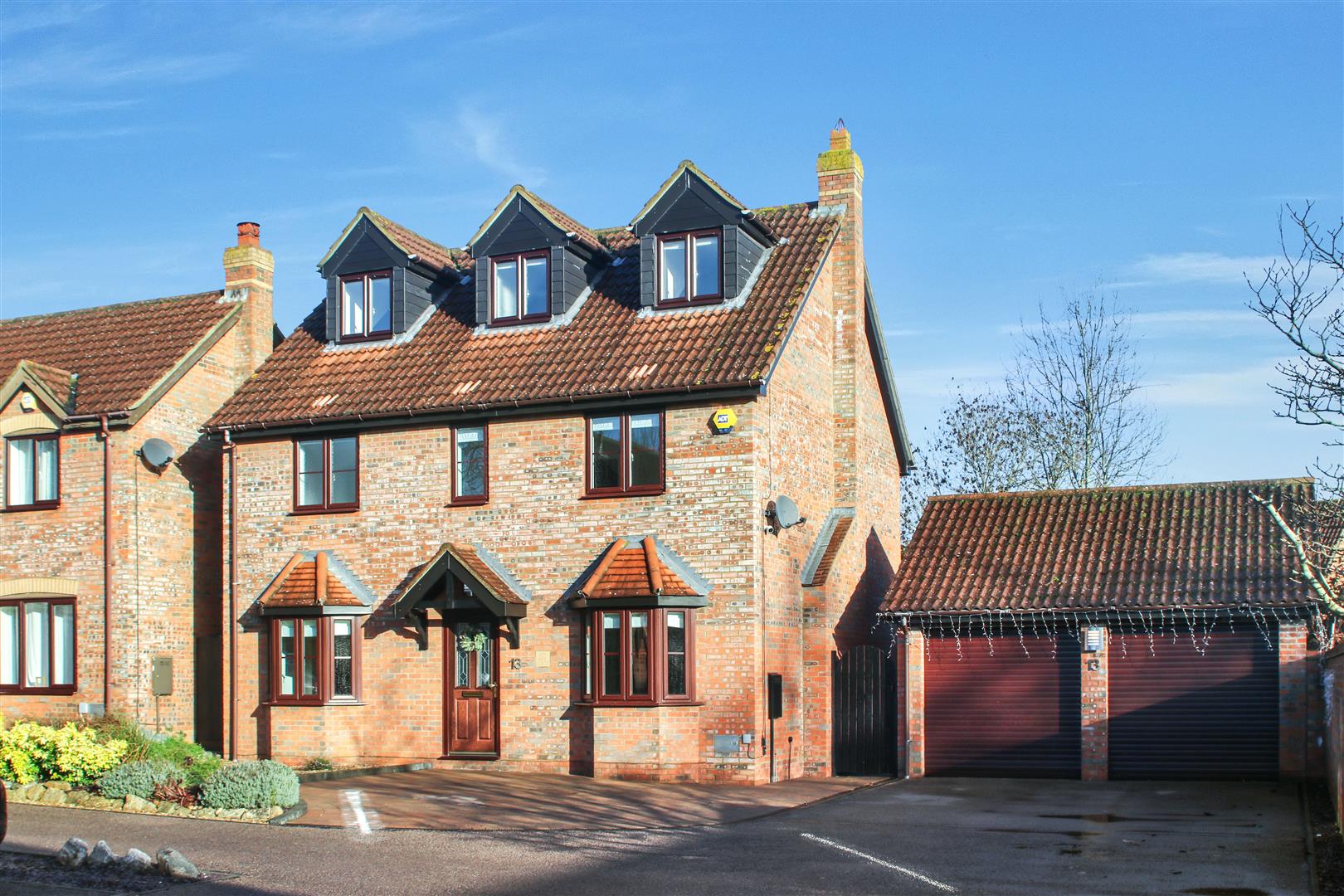13, Alstonefield, Milton Keynes photo 2