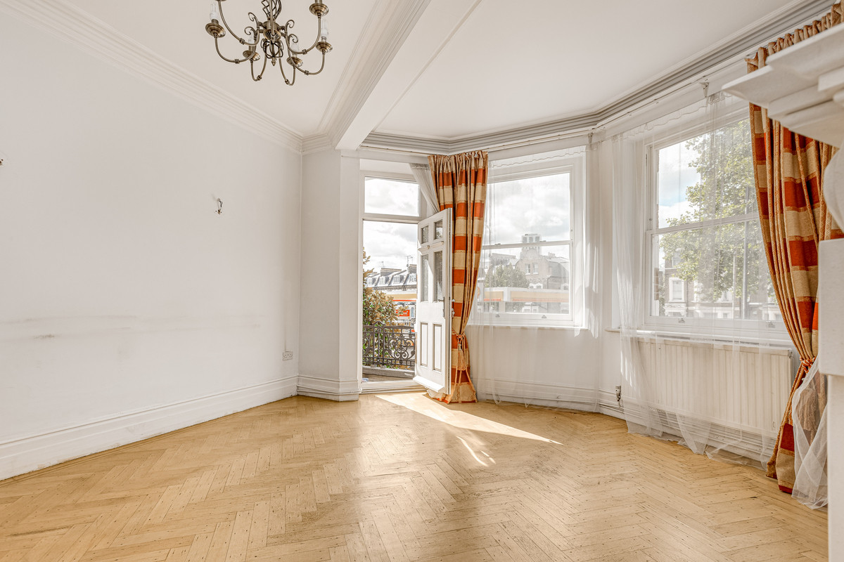 Flat 6, Ashburnham Mansions, Ashburnham Road, London photo 3