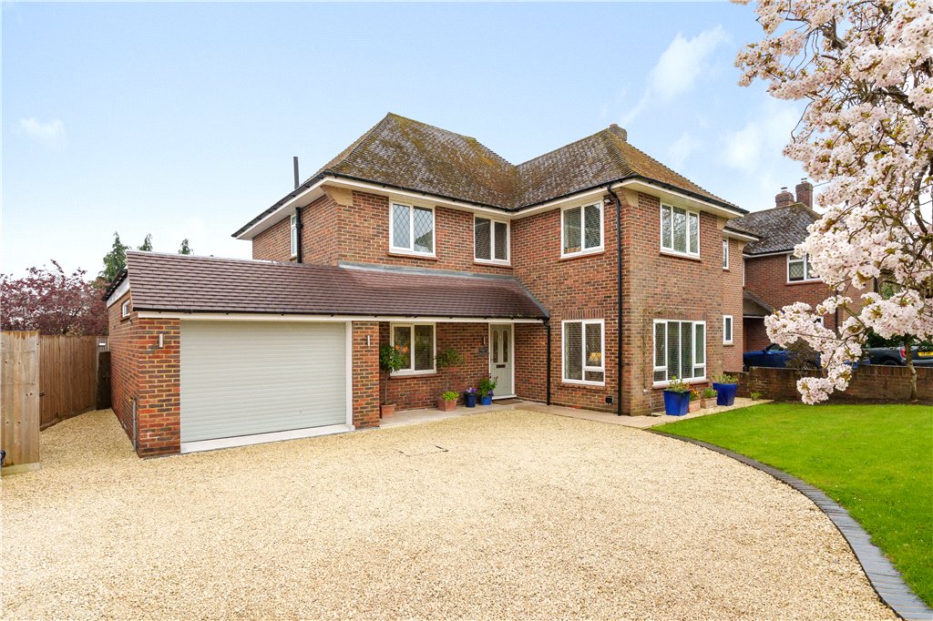4 bedroom detached house for sale 0