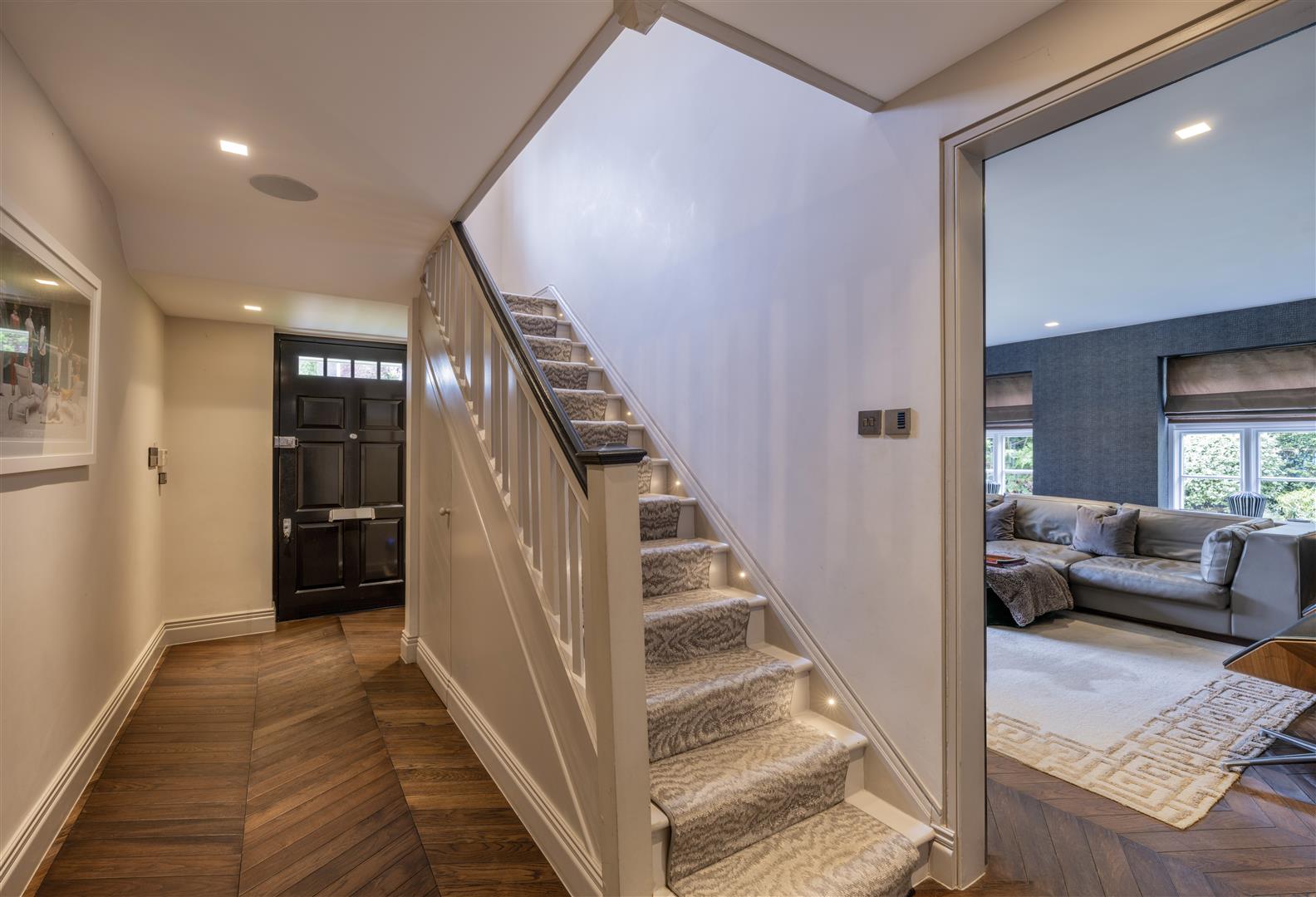 5 bedroom property for sale 0