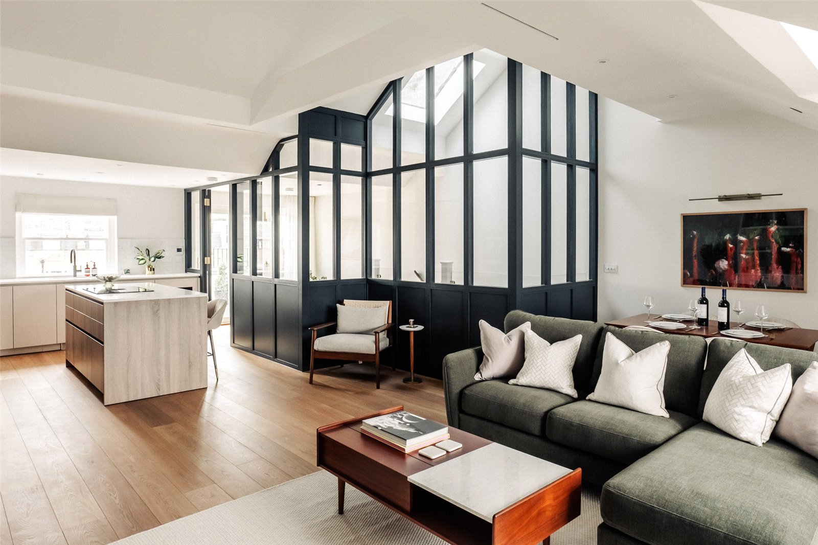 3 bedroom flat for sale 0