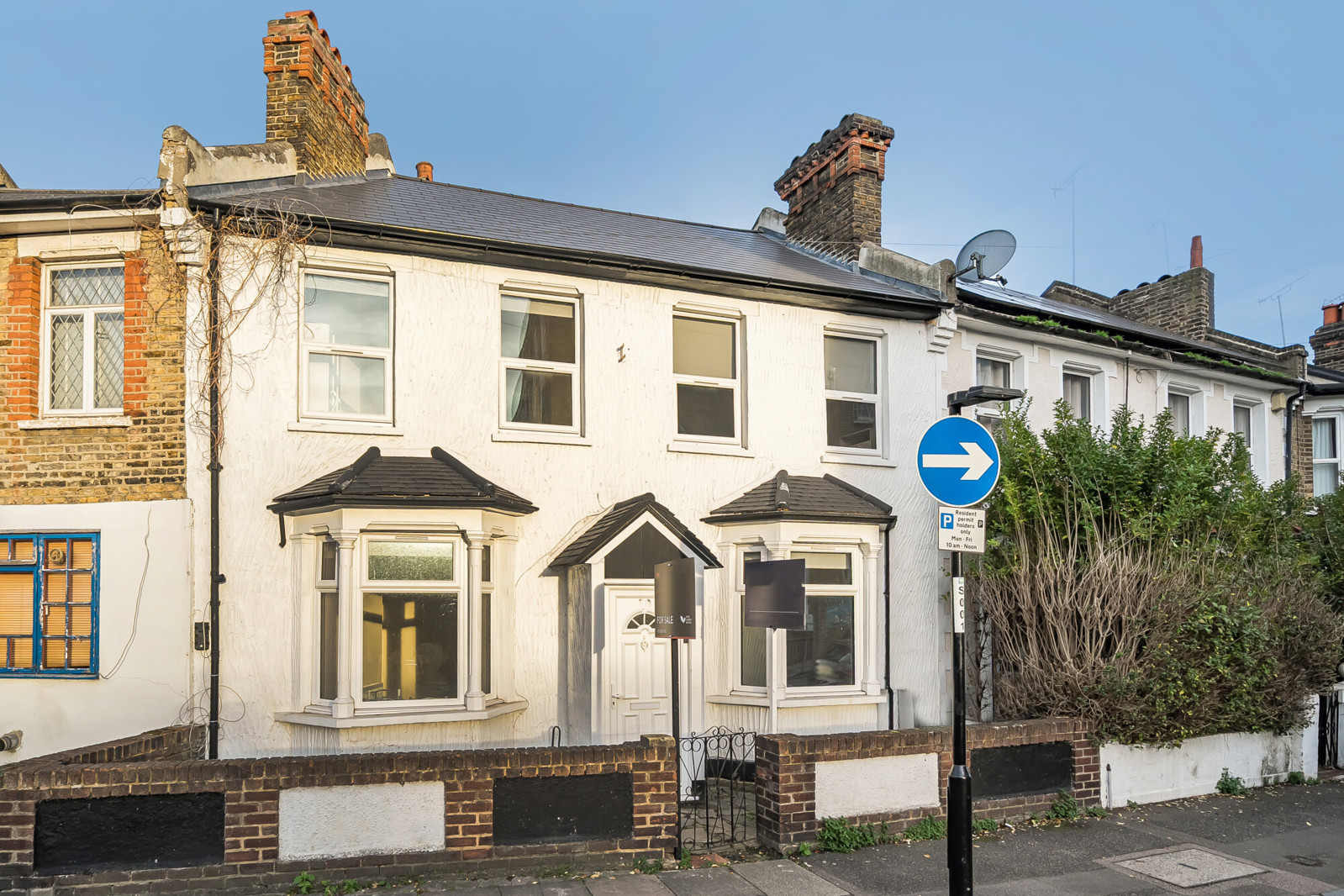 3-bed detached on 59, Leahurst Road, London, £600,000