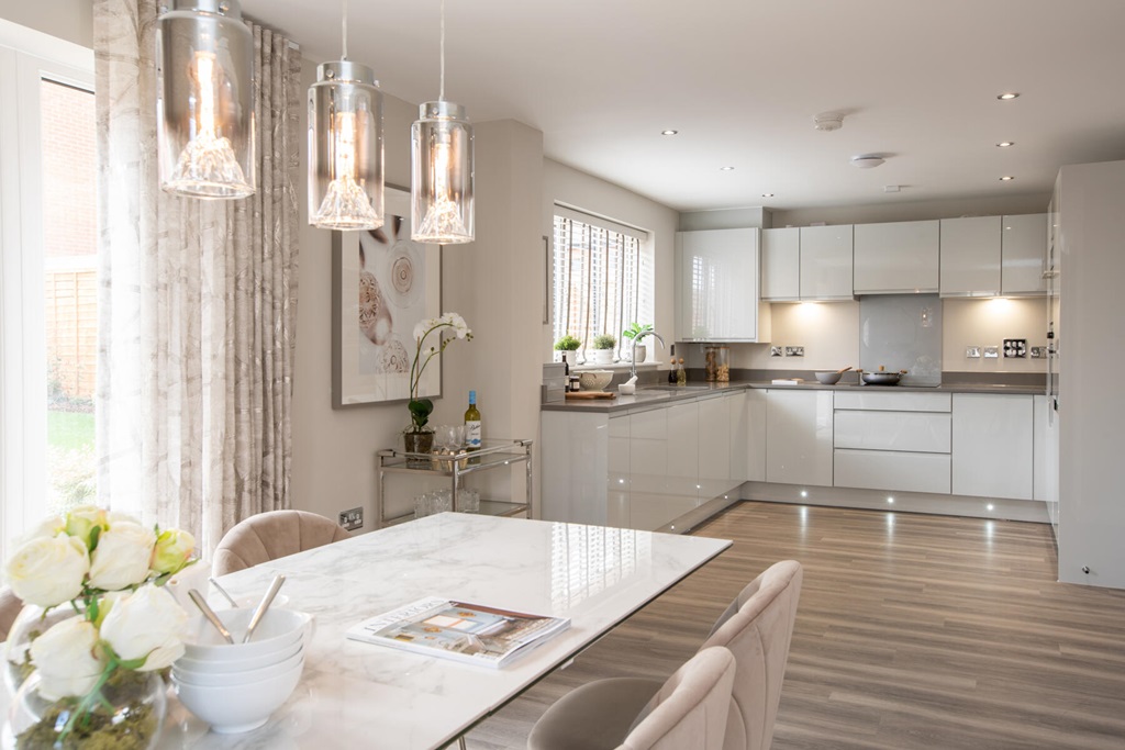 4 bed detached house for sale