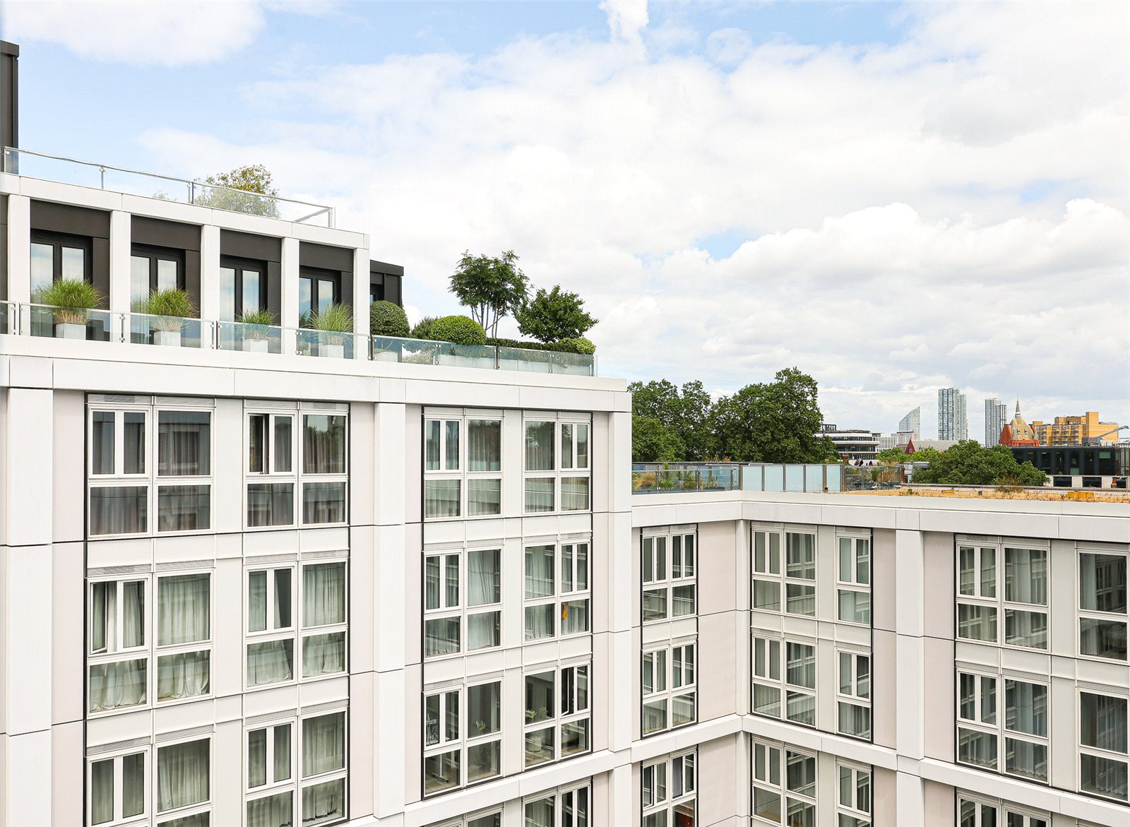 3 bedroom terraced house for sale in Richmond