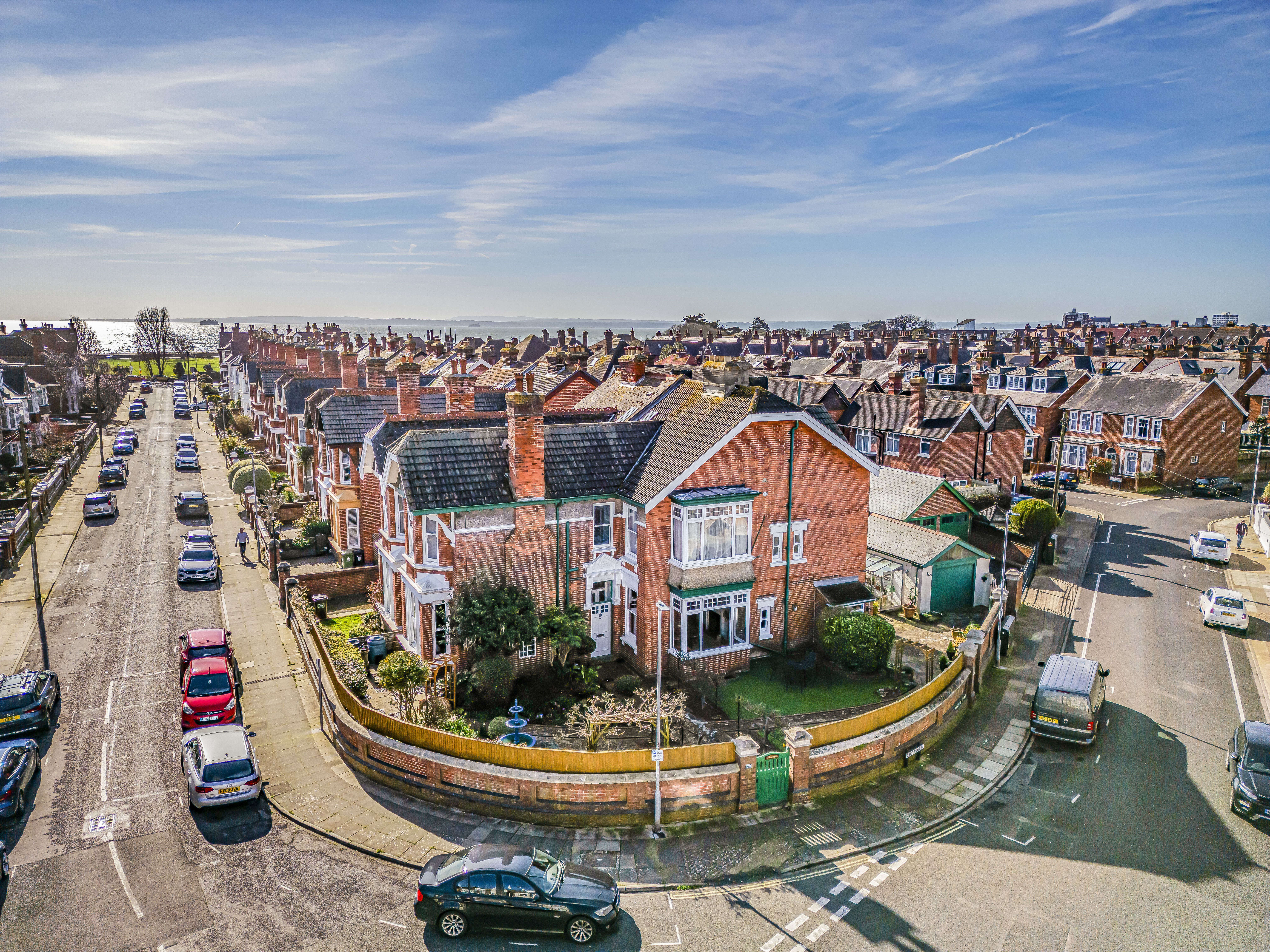 3 bedroom flat for sale in London