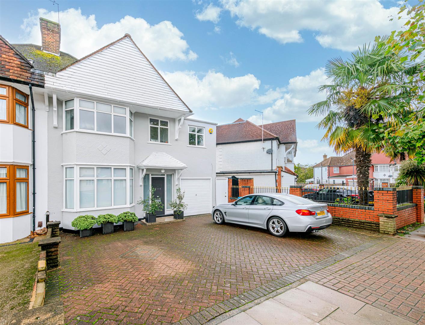 4 bedroom semi-detached house for sale 0