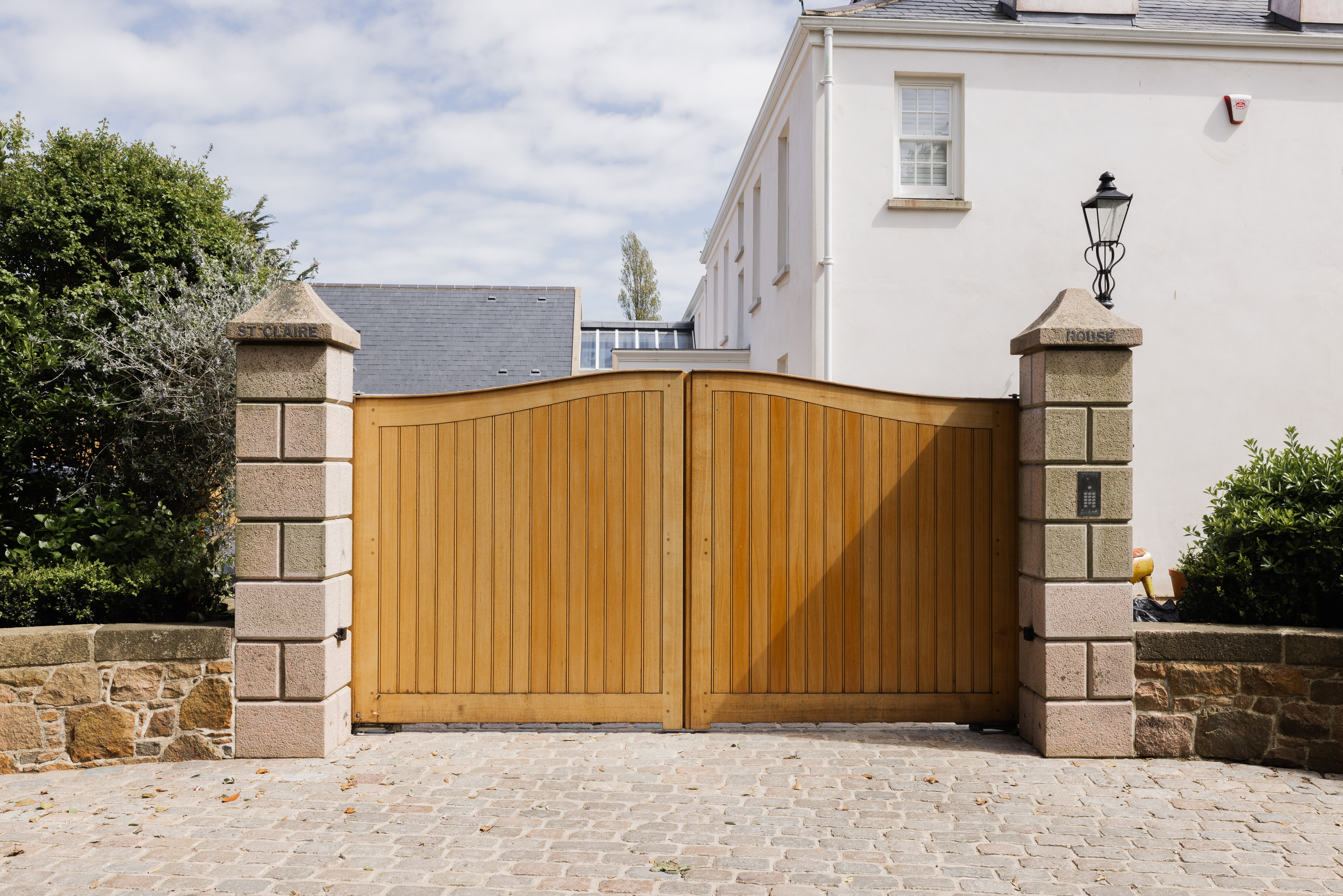 12 bedroom detached house for sale 0