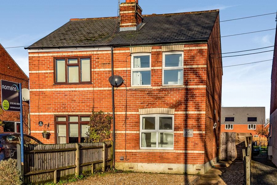 2-bed house on 4, Rye Cottages, Three Mile Cross, £325,000