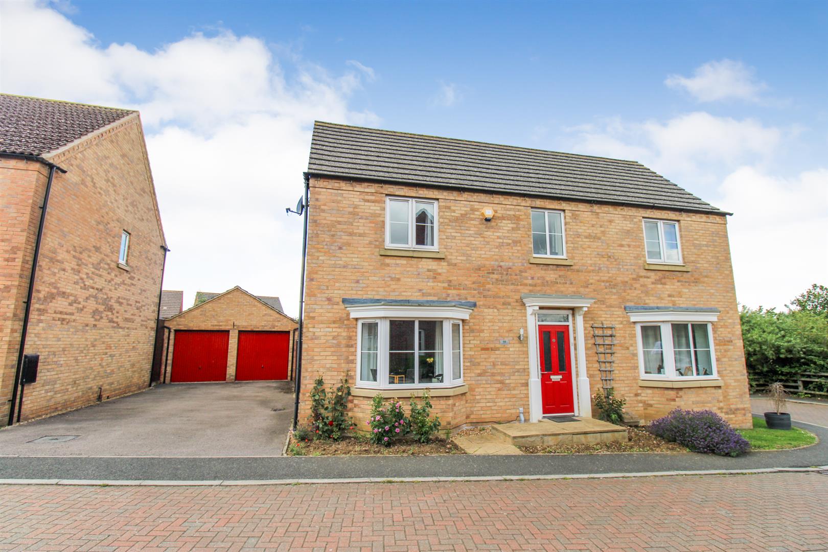 4-bed house on 33, Ullswater Close, Corby, £410,000