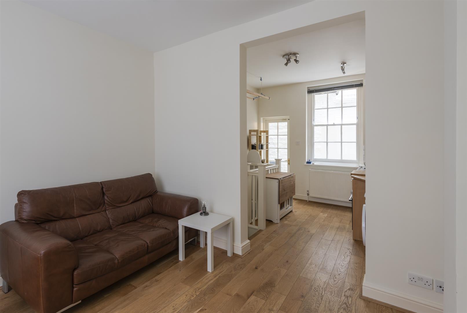 4, Middle Street, London photo 2