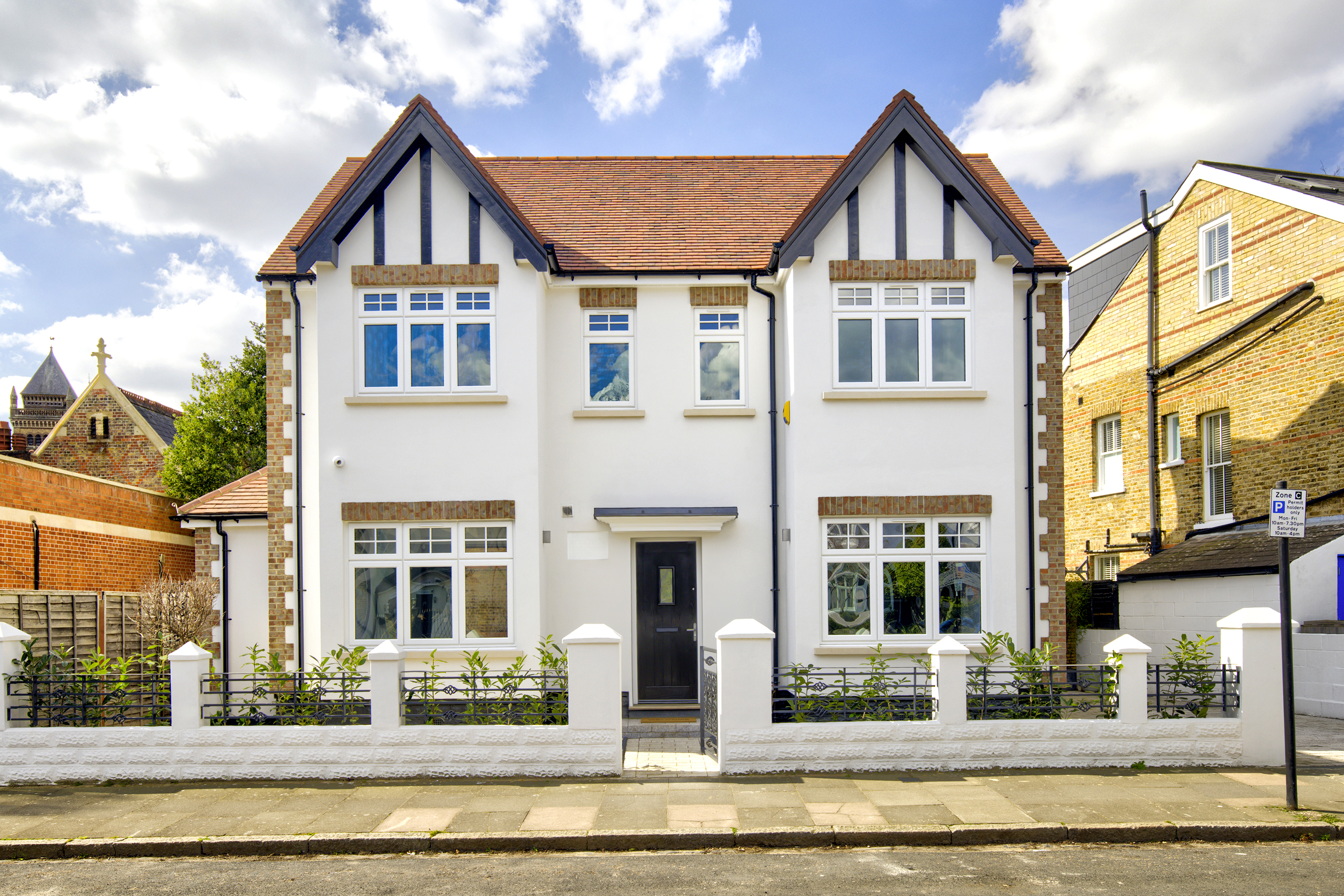 5 bedroom detached house for sale 0