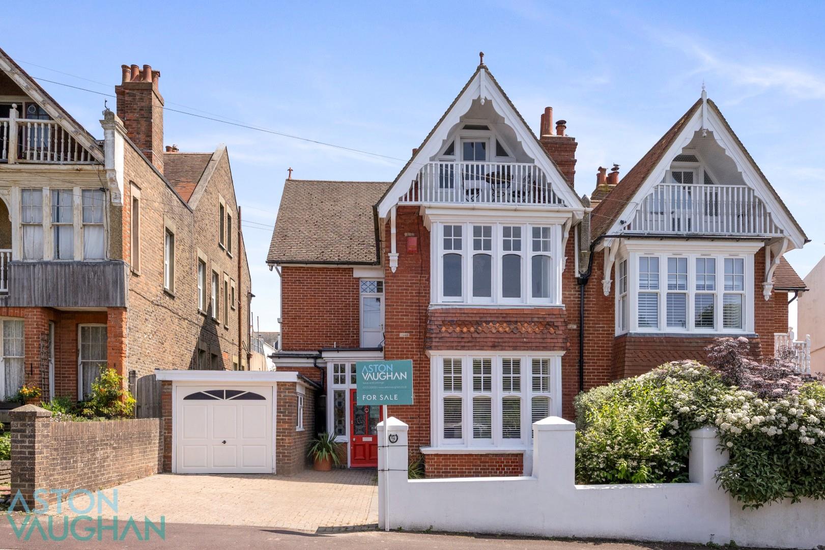 6 bedroom semi-detached house for sale 0