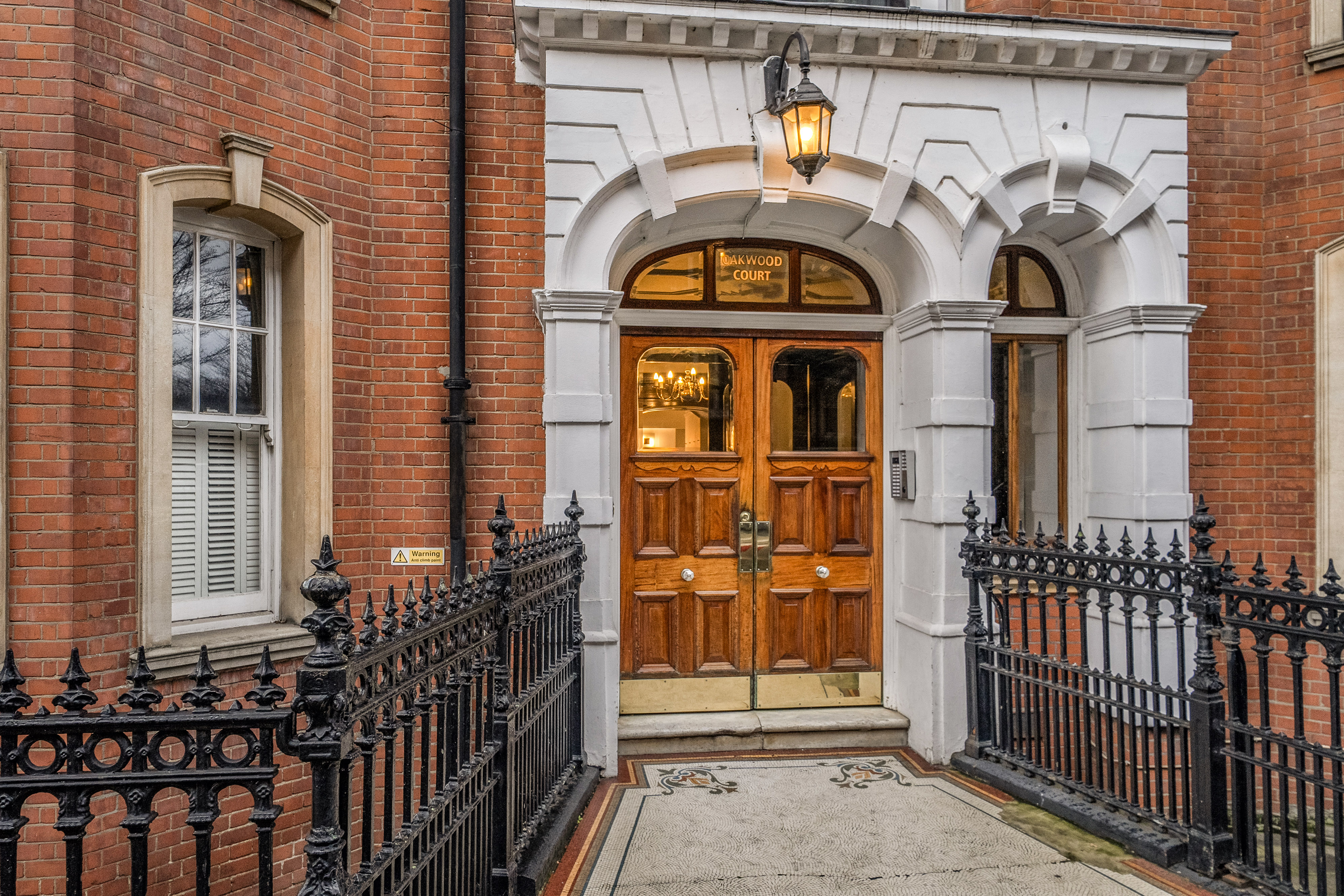 2 bedroom flat for sale 0