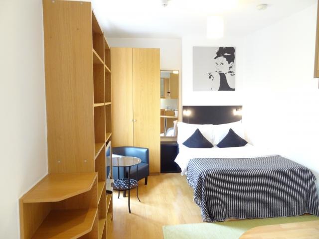 28-29  Flat 22, Cartwright Gardens, London photo 4