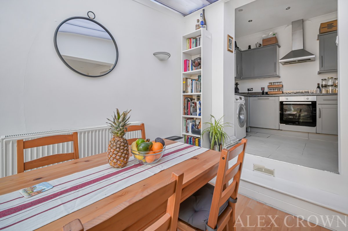 4 bedroom terraced house for sale 0