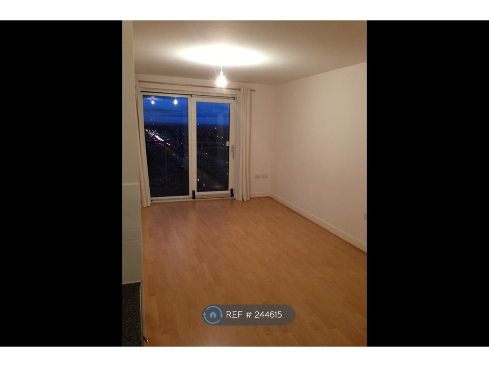 2 Bedrooms Flat to rent in City Gate House, Ilford IG2