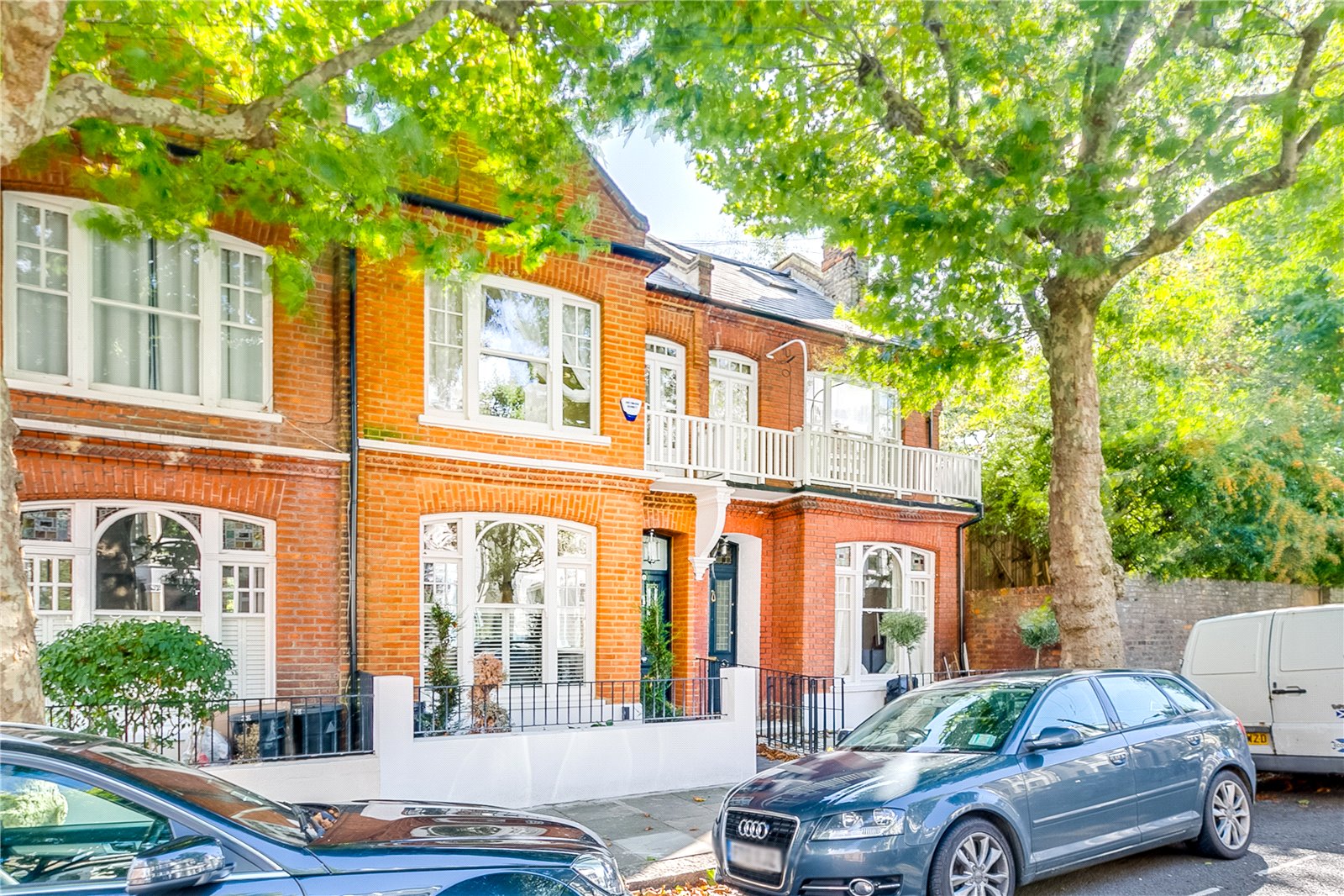 5 bedroom terraced house for sale