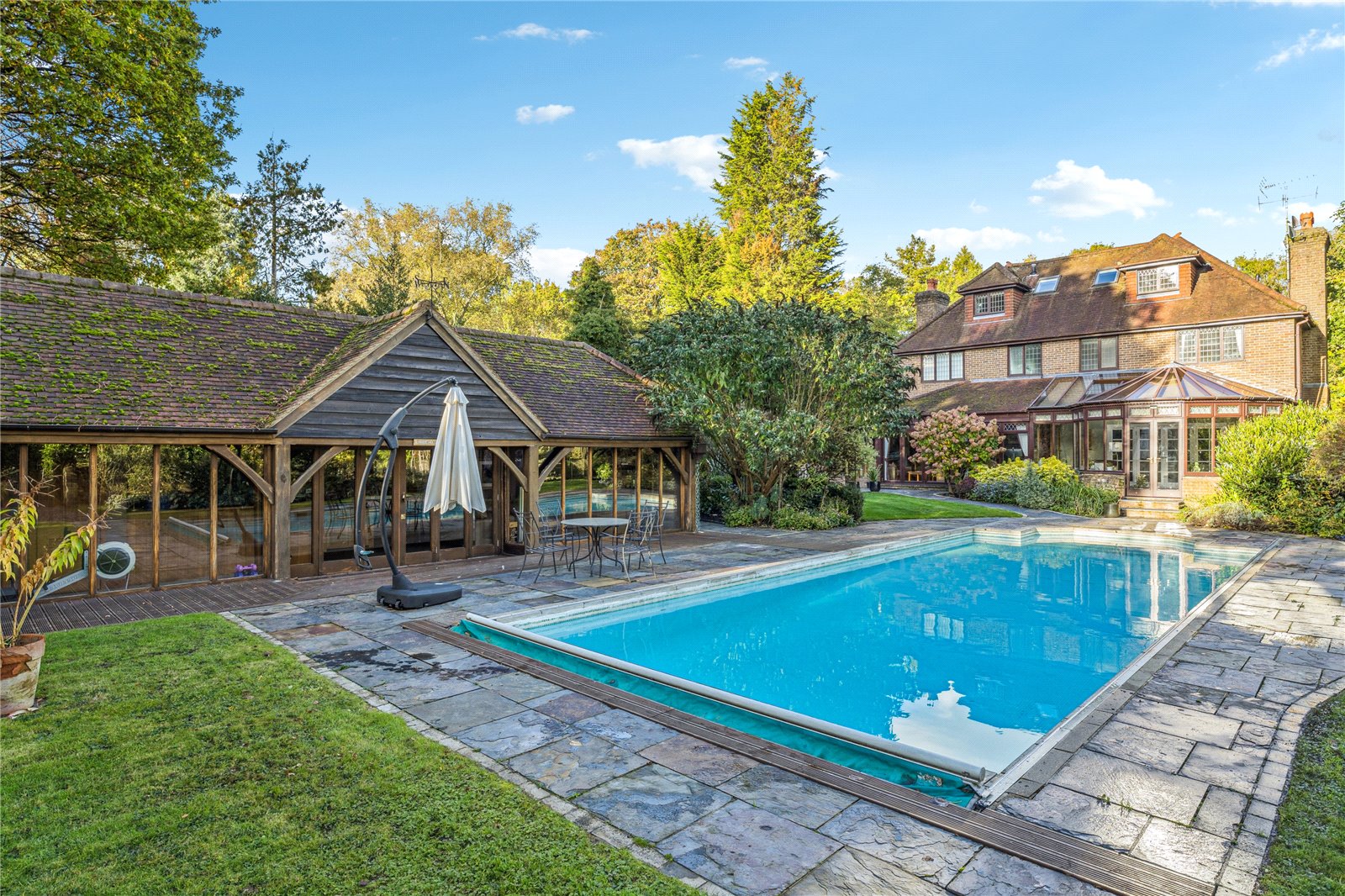 5 bedroom detached house for sale 0