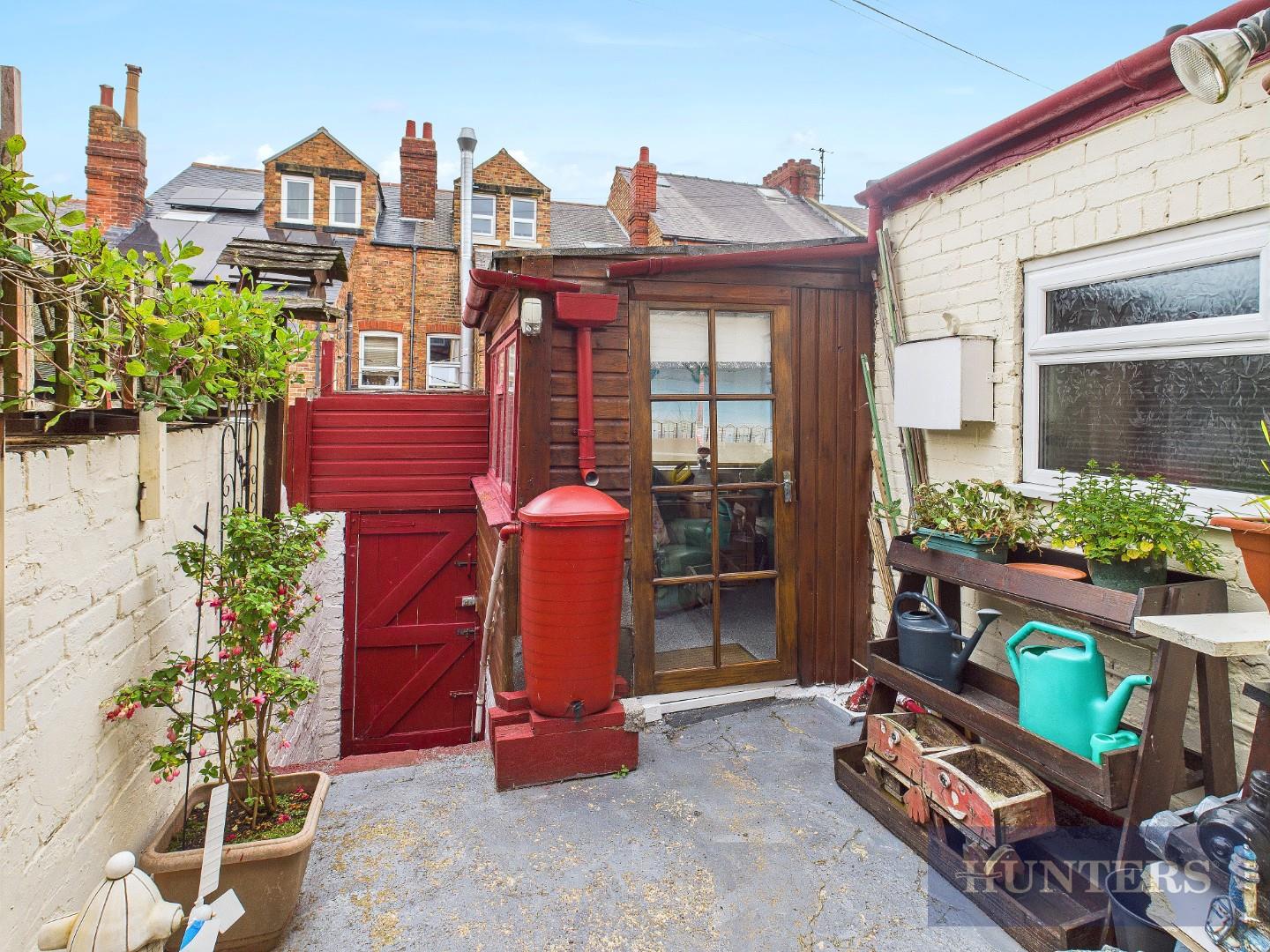 4, Woodall Avenue, Scarborough photo 4