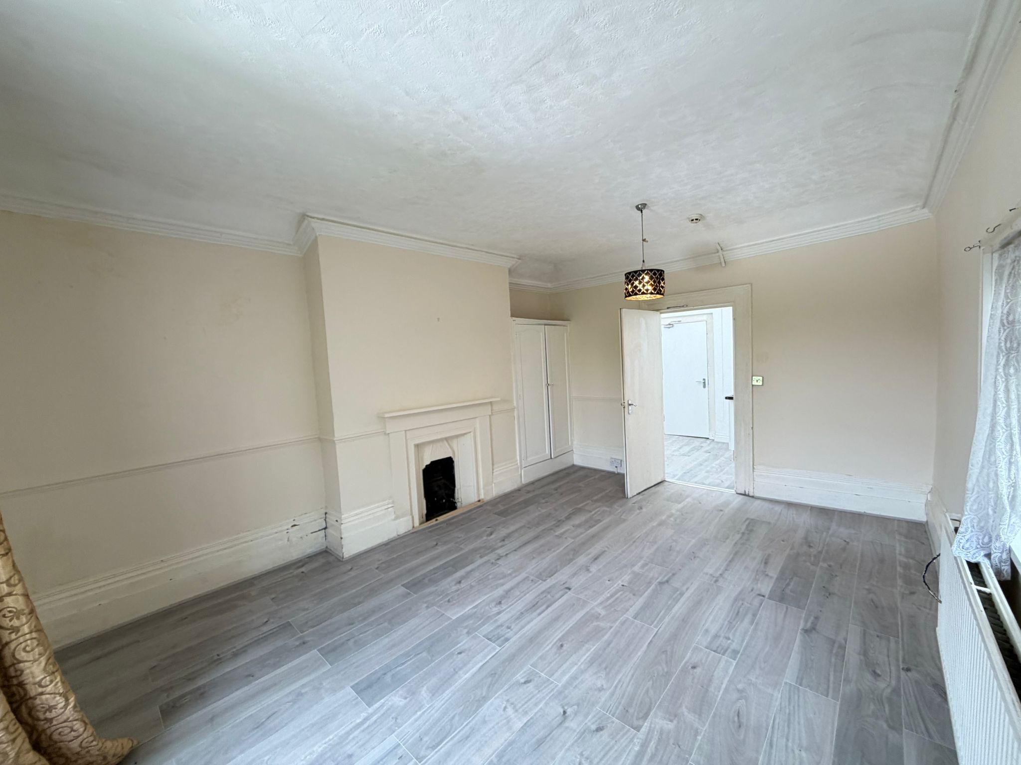 Flat 3, Pownall Garden, Hounslow, London photo 5