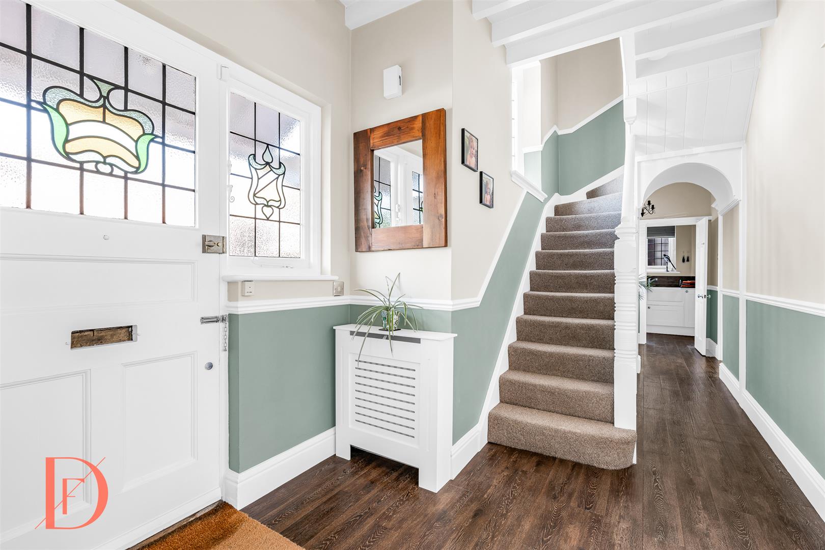 5 bedroom detached house for sale 0