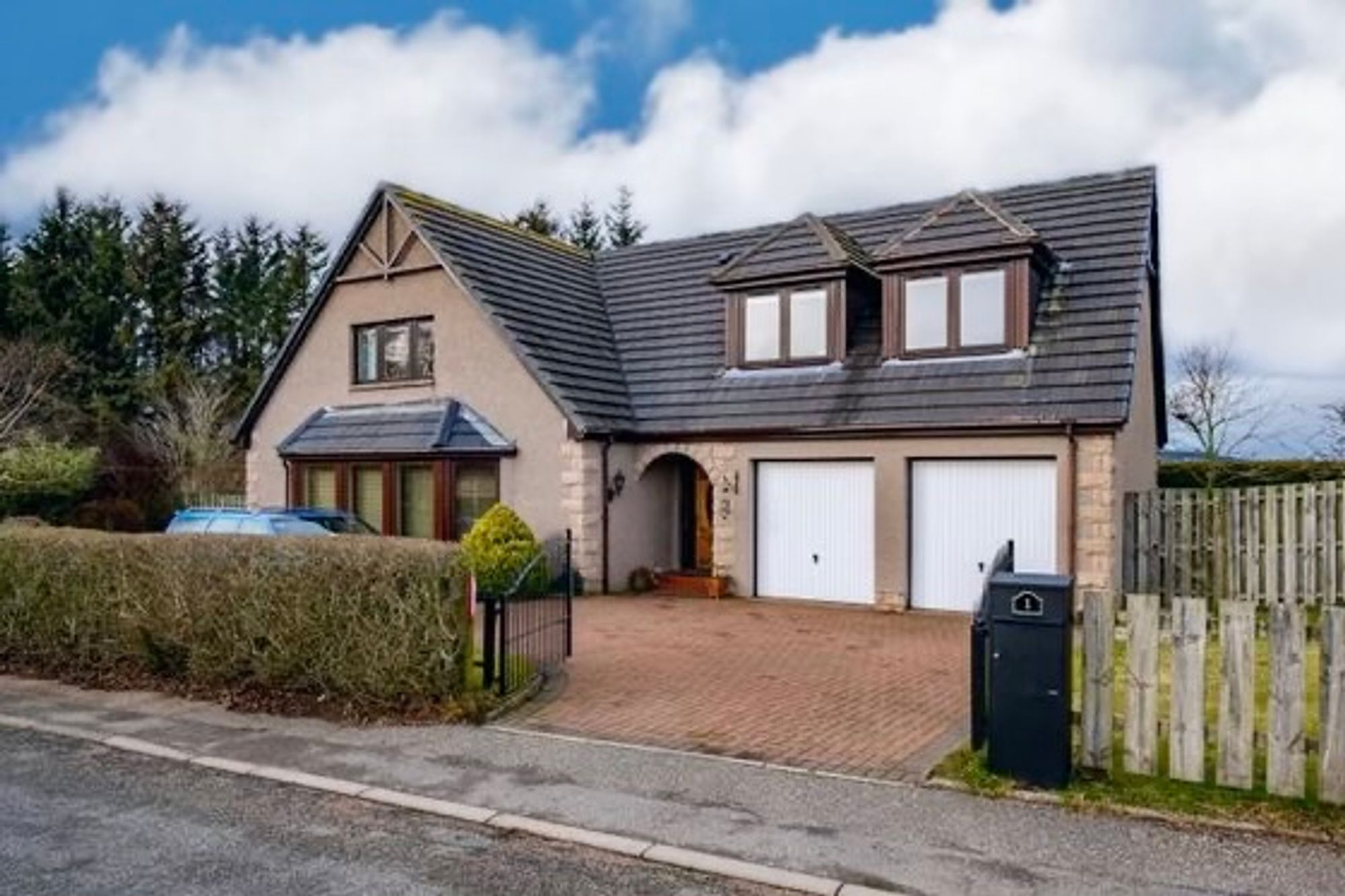 1 Hallwood Park, Inverurie photo 2