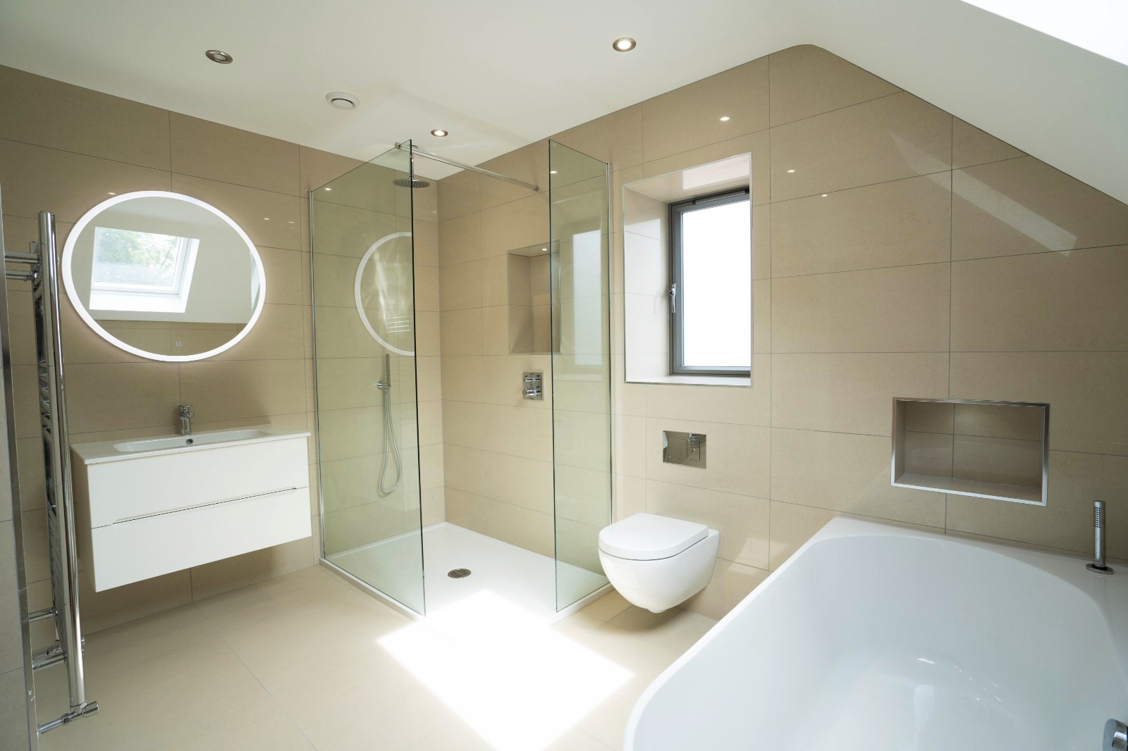 Photos of Blackpond Lane, Farnham Royal, Slough SL2 65468098