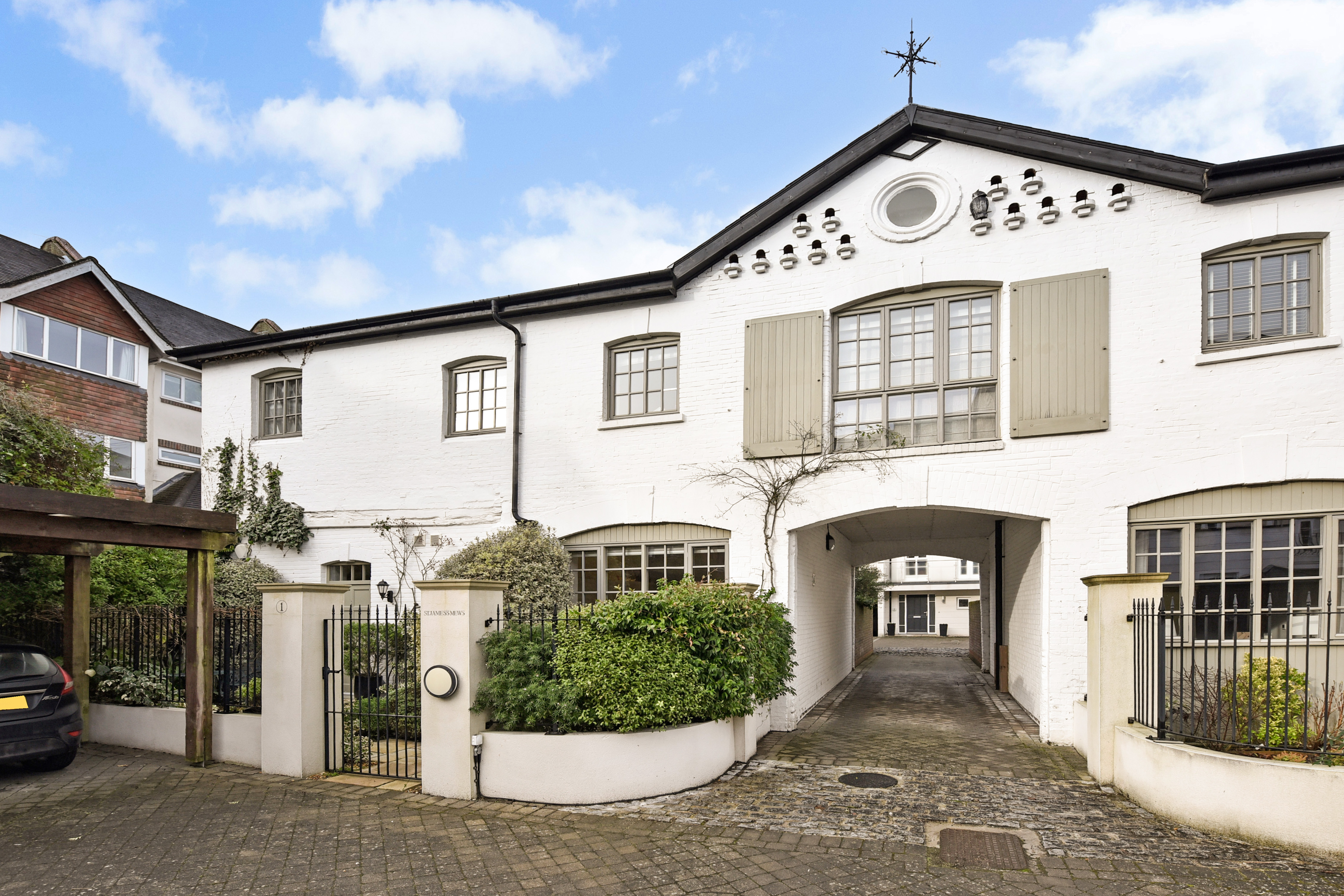 3 bedroom semi-detached house for sale 0