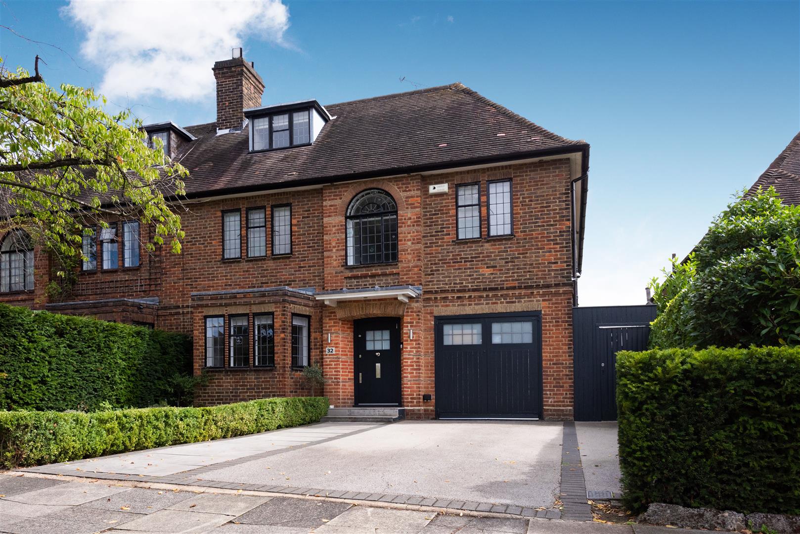1 bedroom detached house for sale The Luxury Marketplace