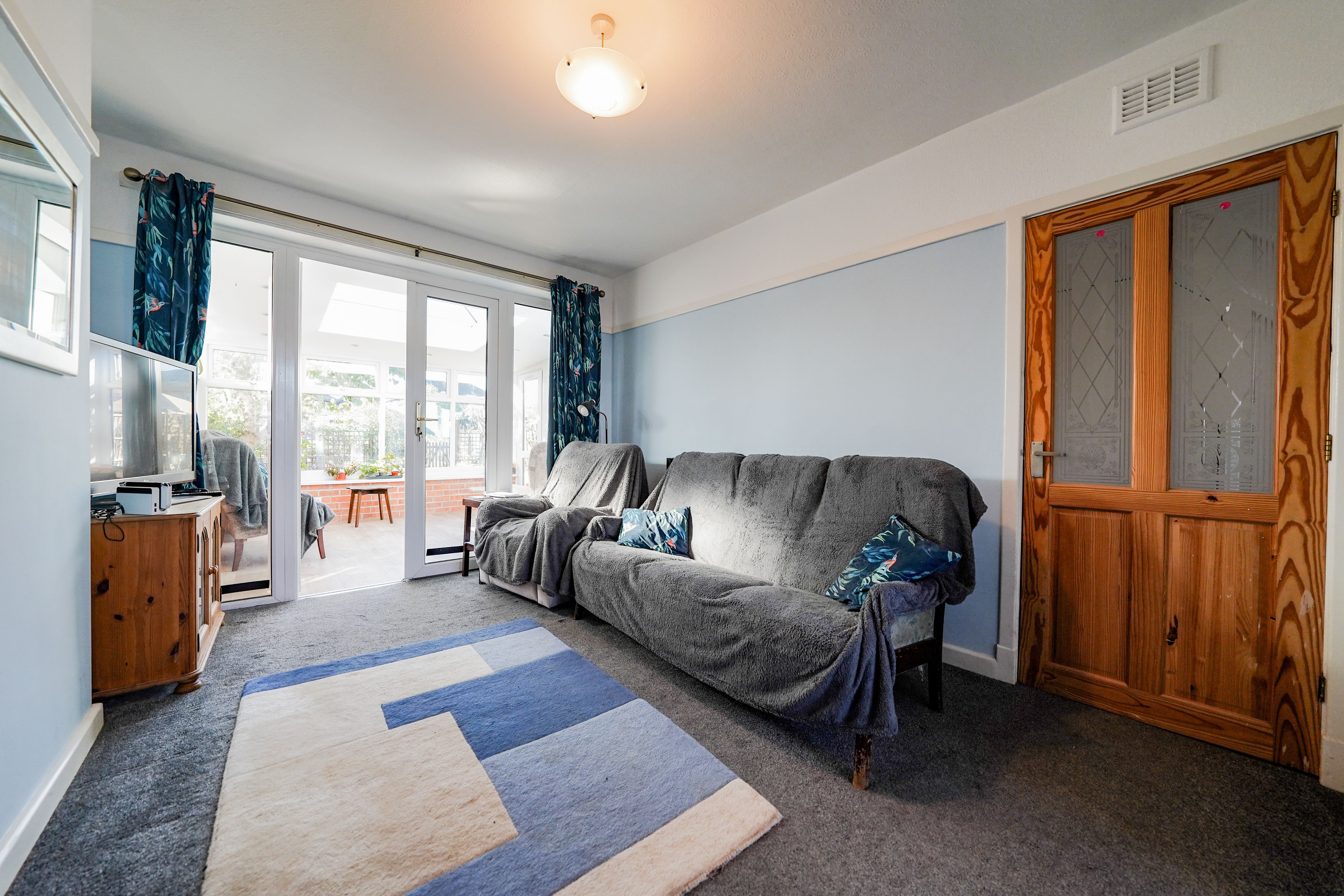 72 Turnbull Drive, Leicester photo 4