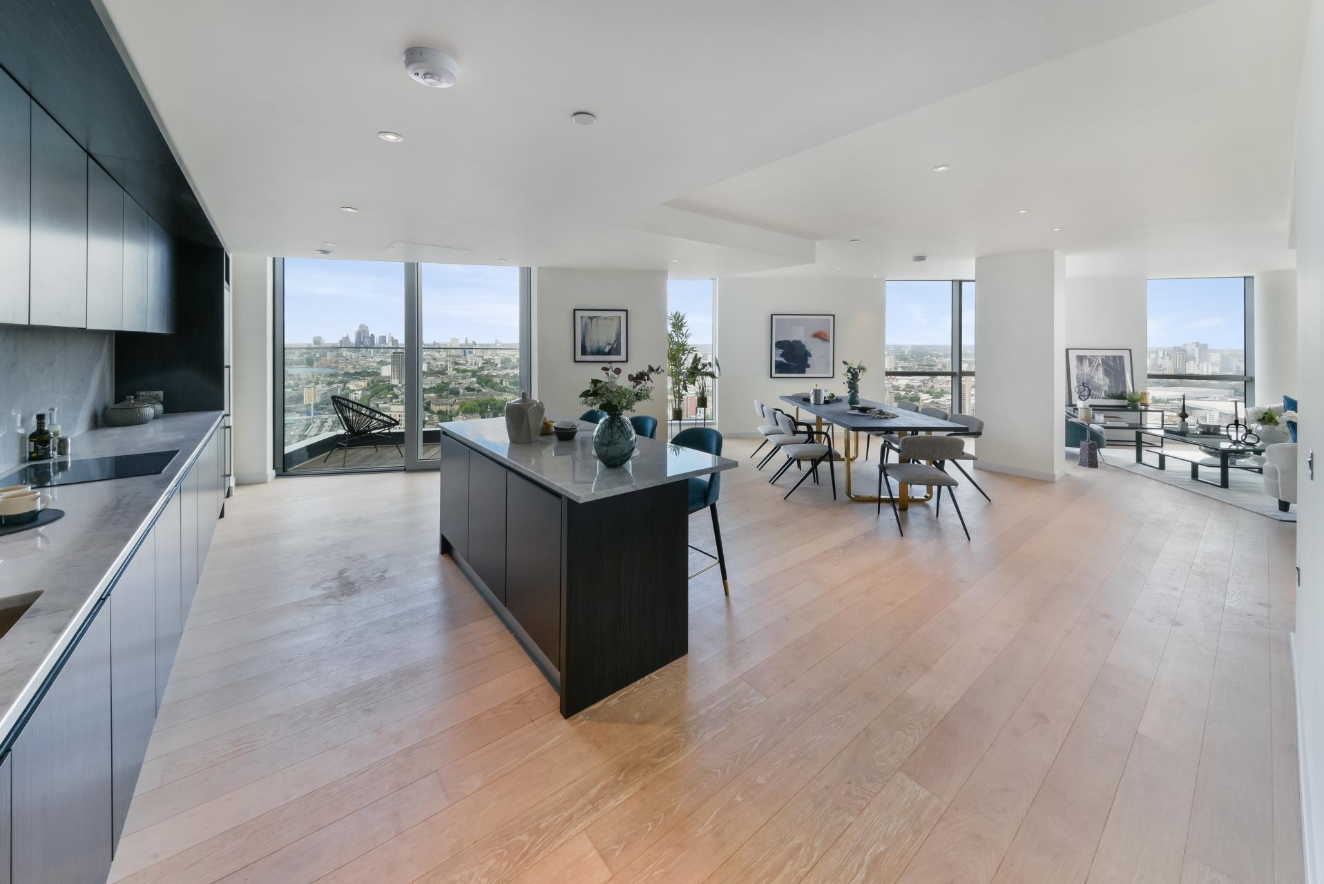 3 bedroom flat for sale 0