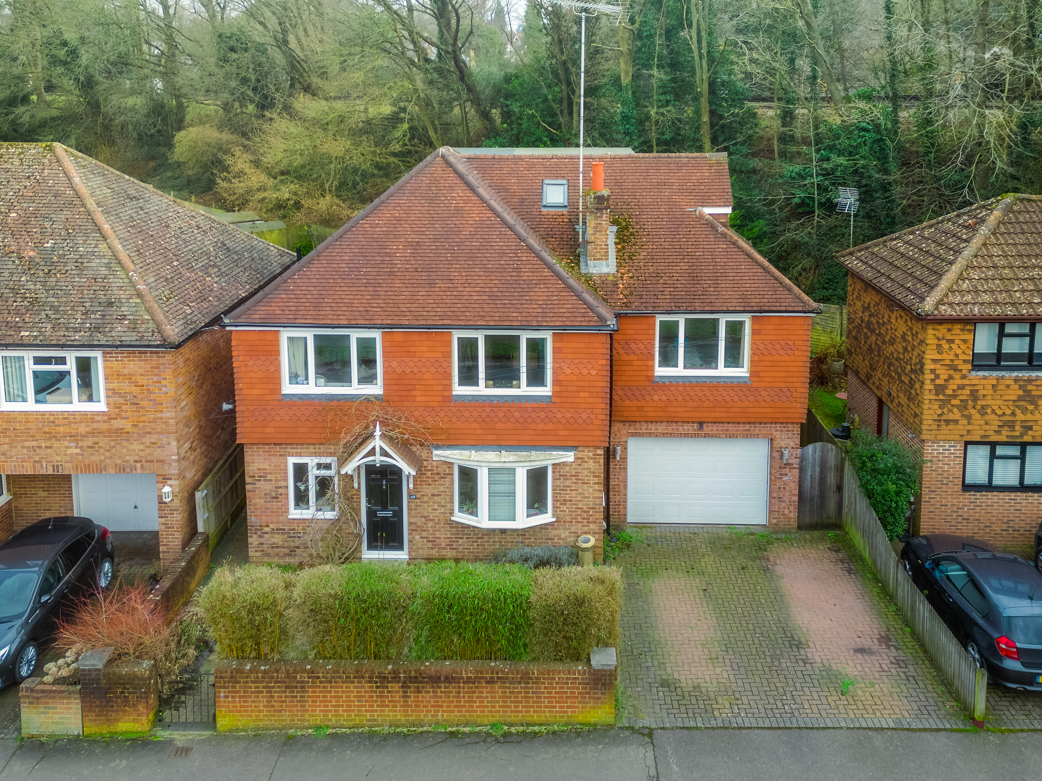 5 bedroom detached house for sale 0