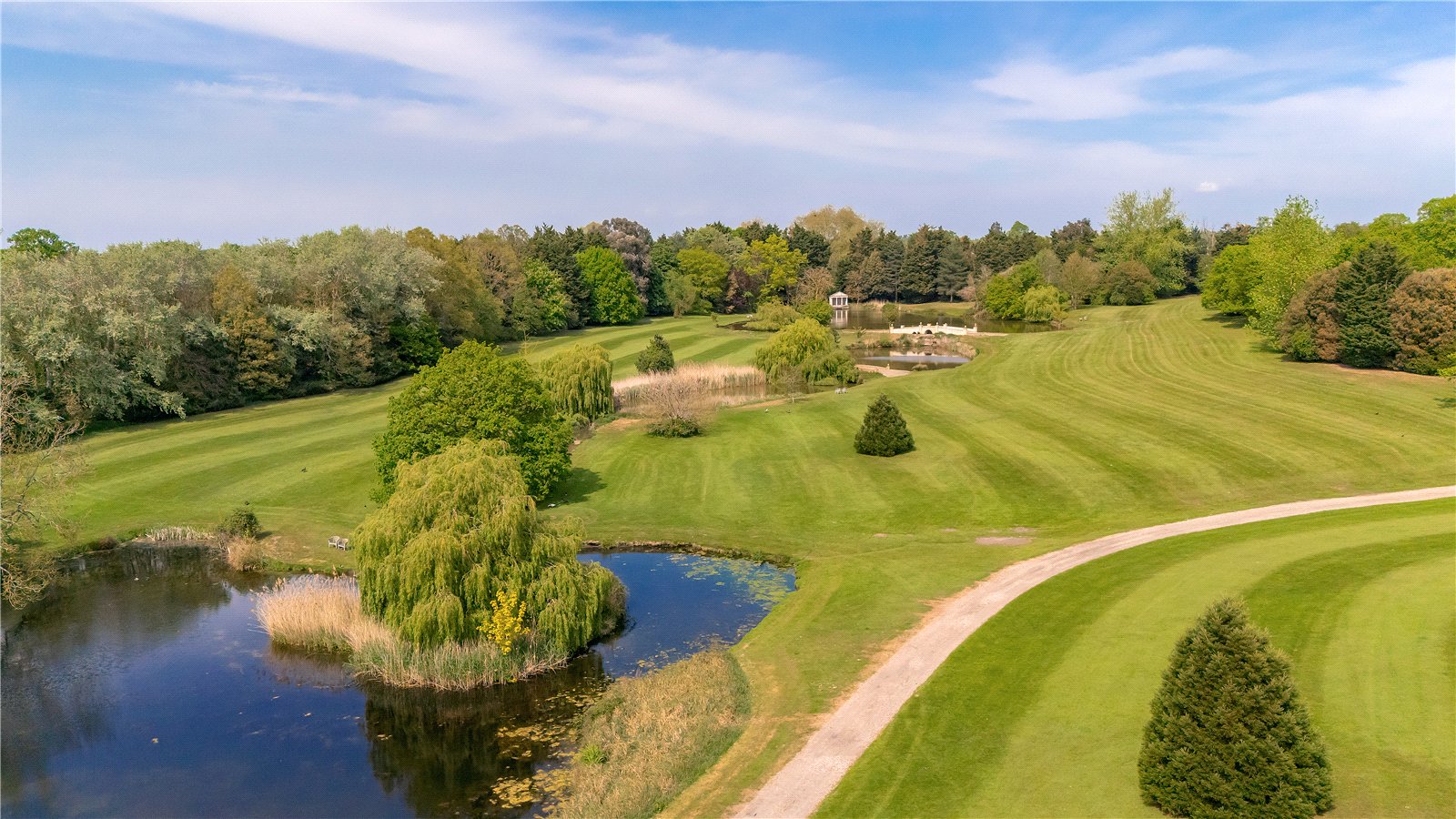 8 bedroom detached house for sale 0